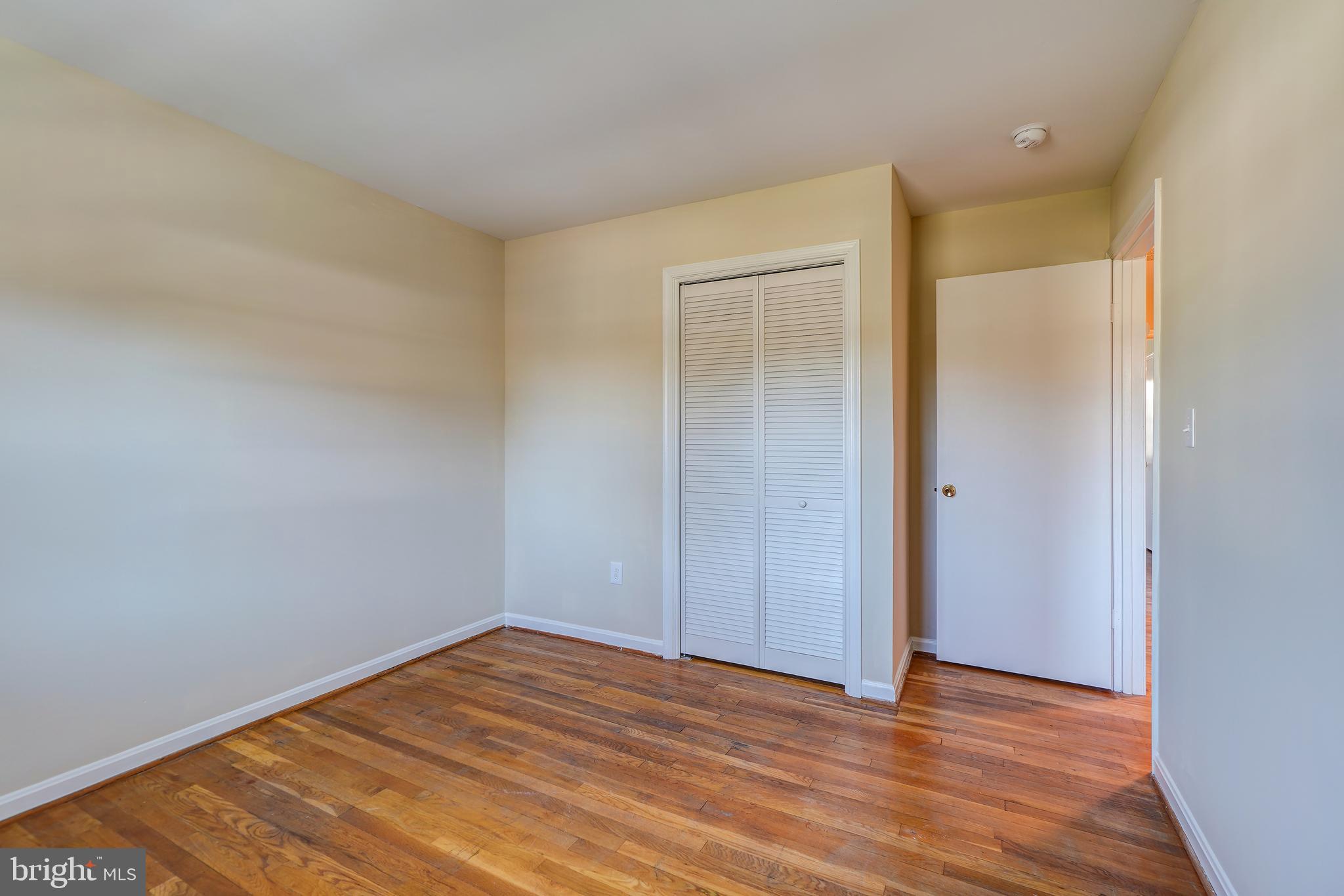 DIAMOND COURTS - Residential