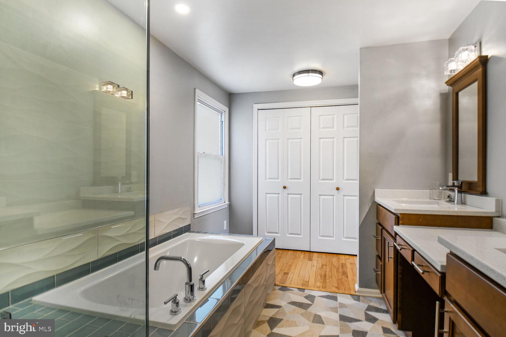 NORBECK HILLS - Residential