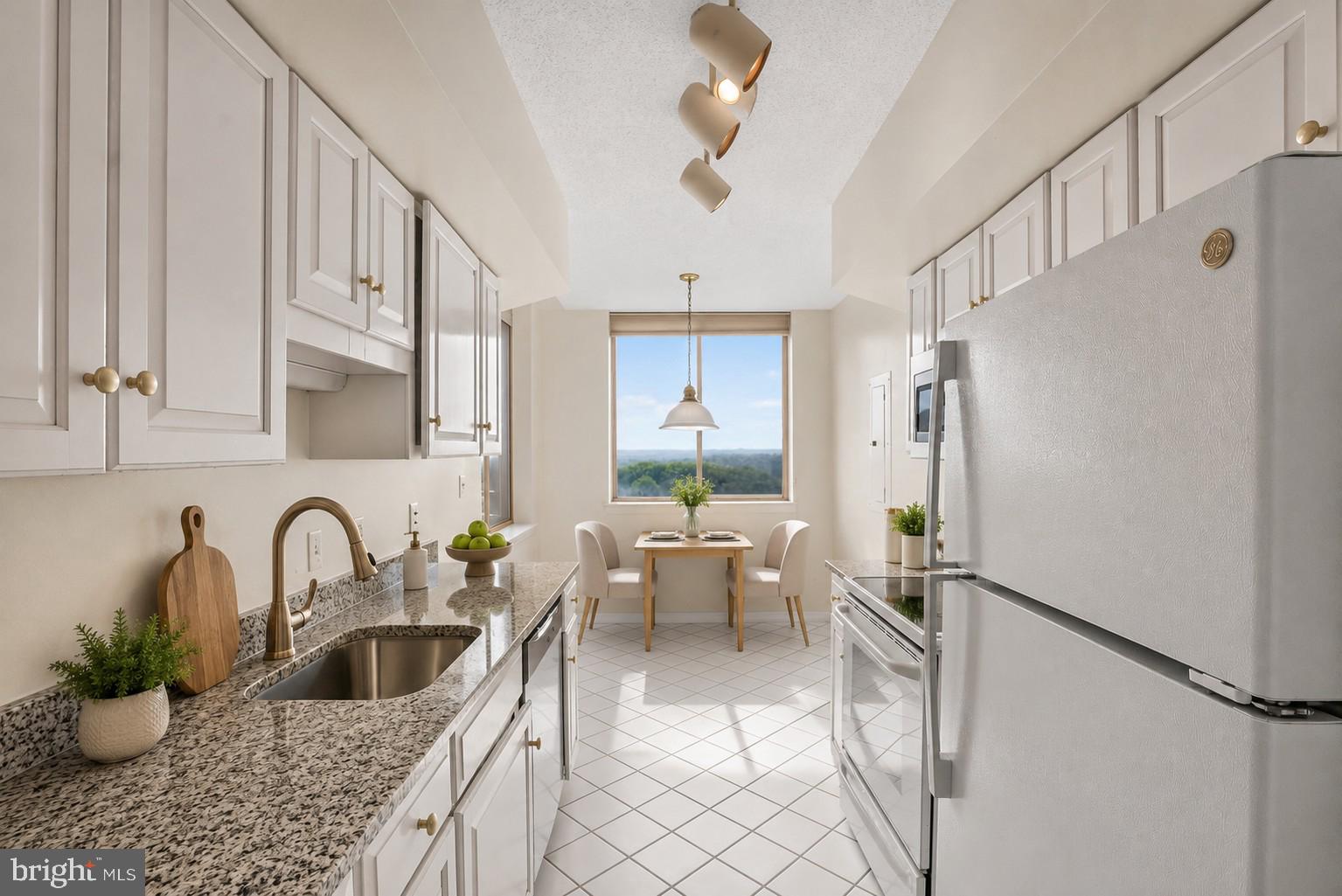THE WISCONSIN - Residential