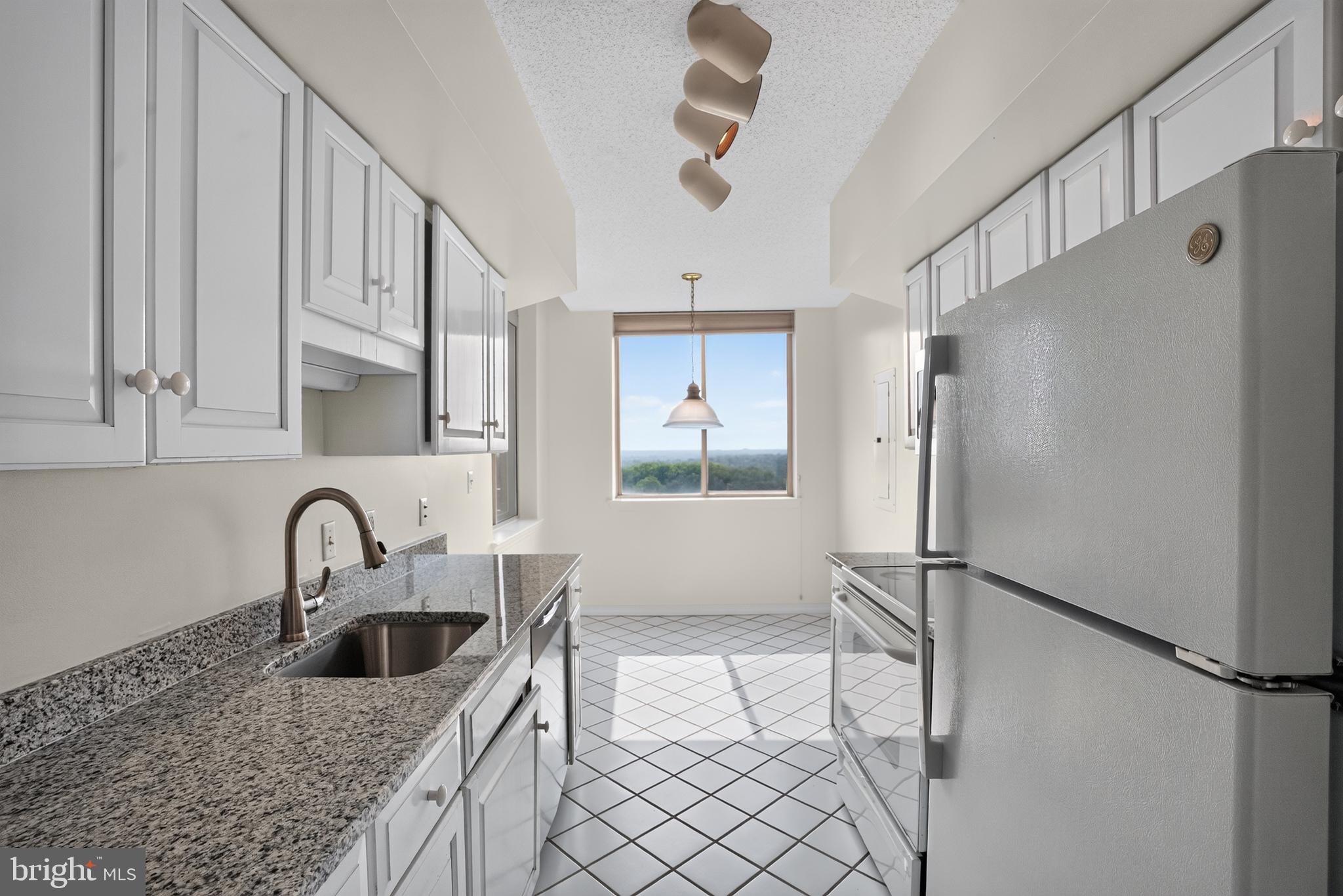 THE WISCONSIN - Residential