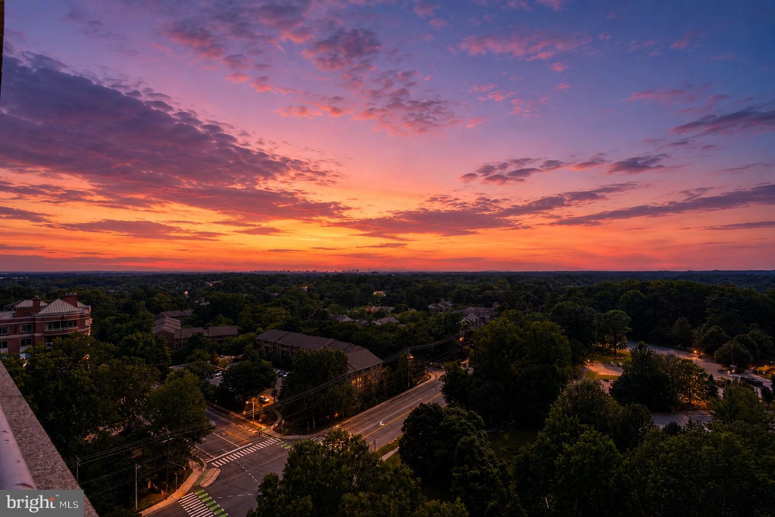 THE WISCONSIN - Residential