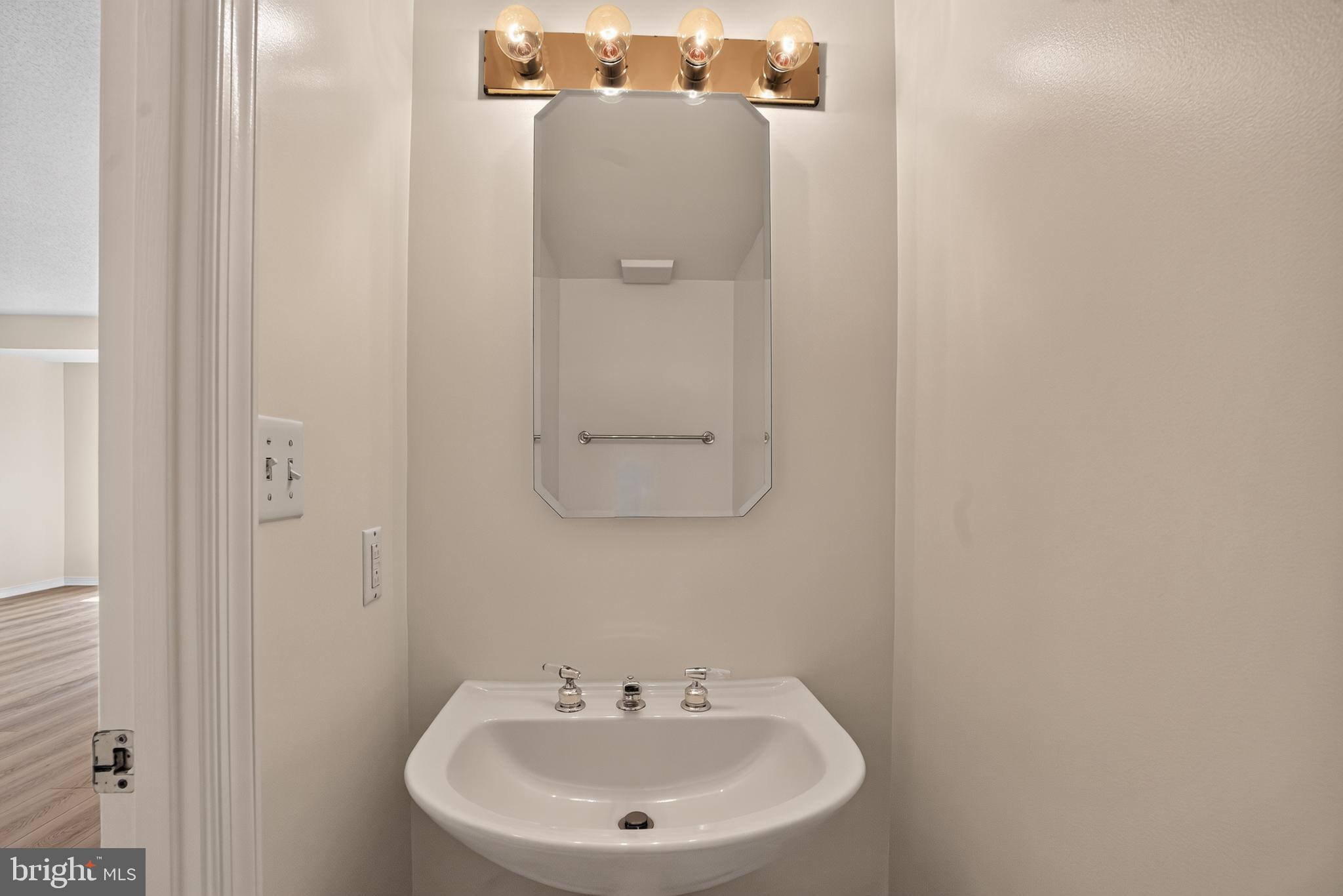 THE WISCONSIN - Residential