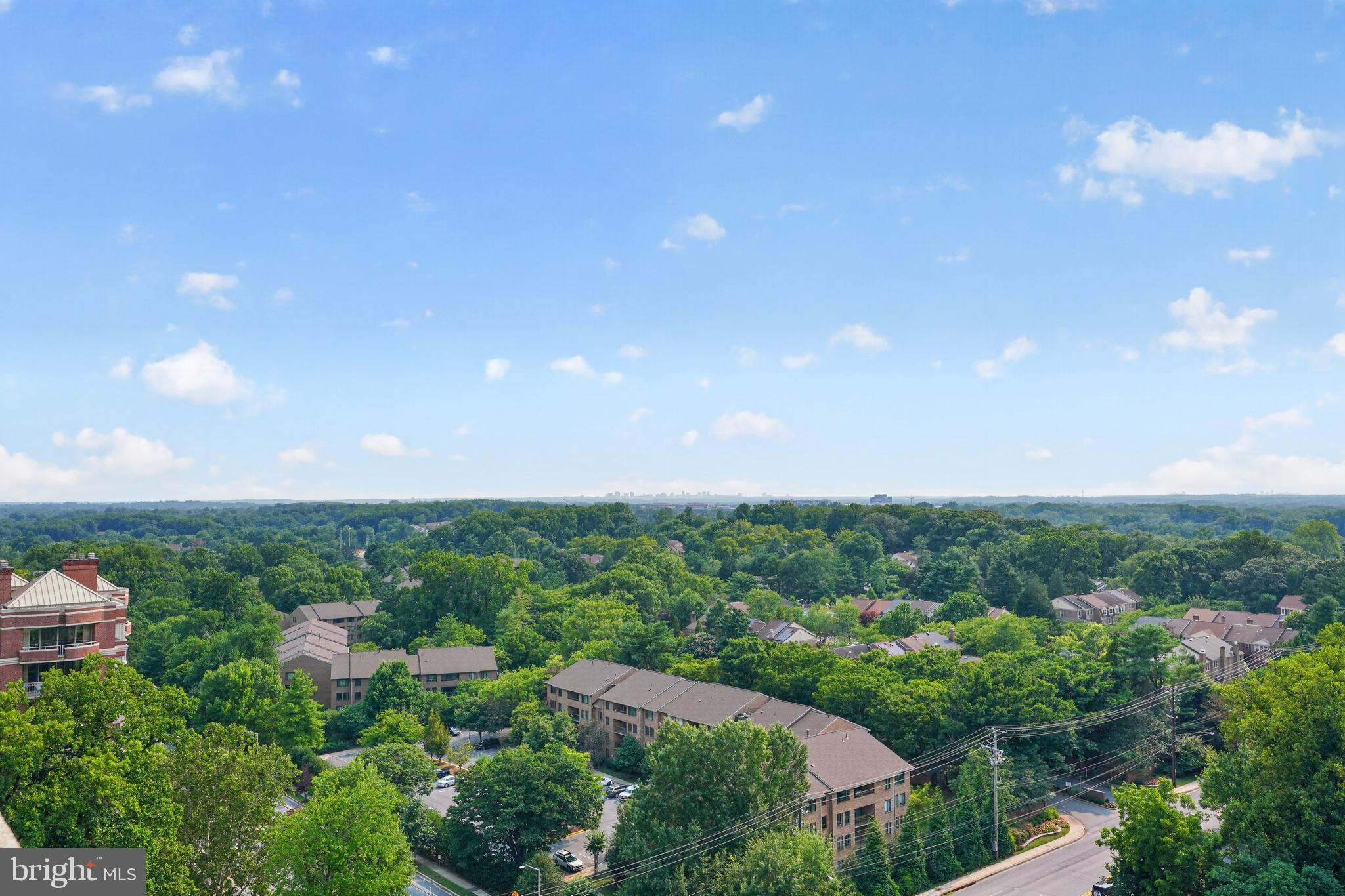 THE WISCONSIN - Residential