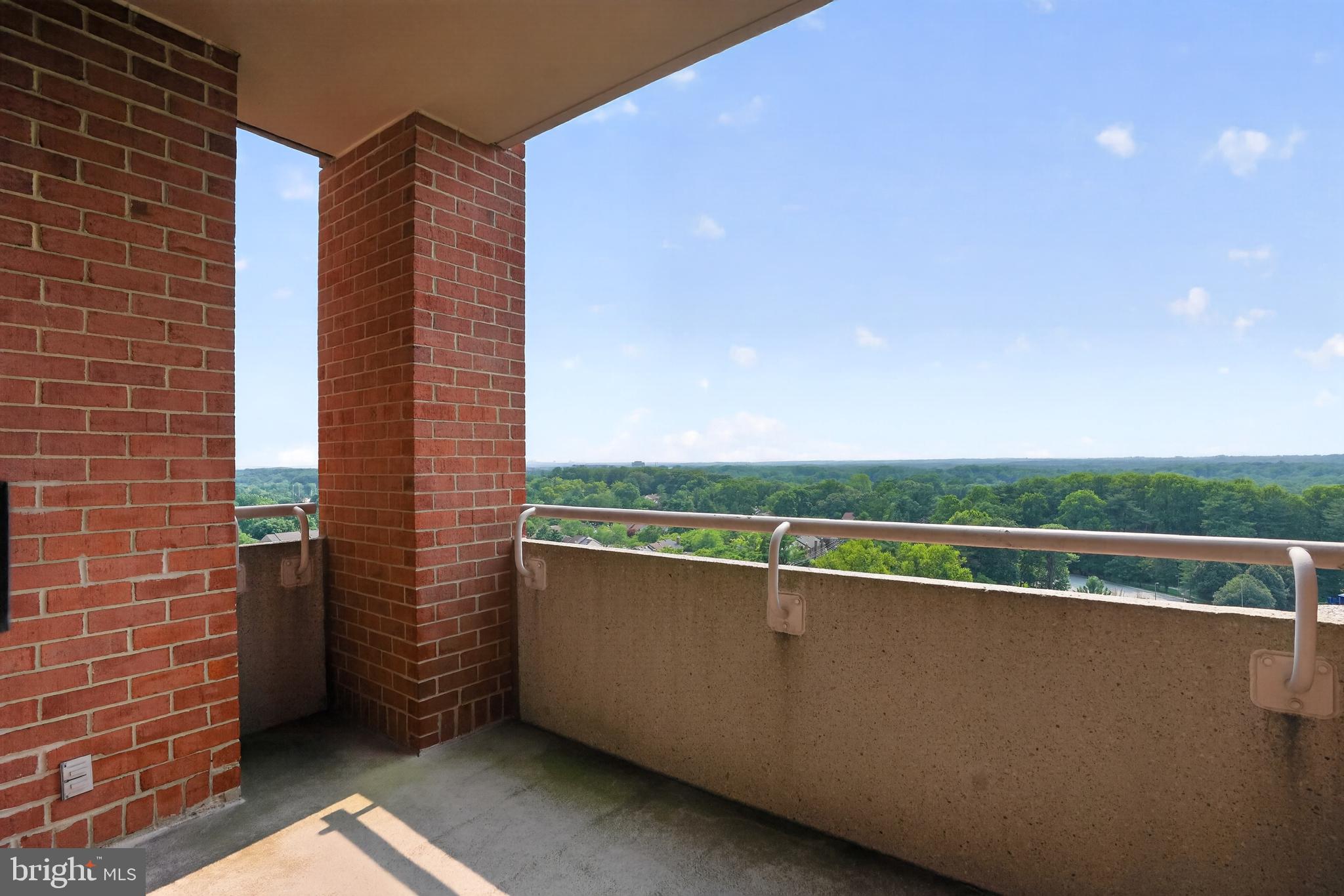 THE WISCONSIN - Residential