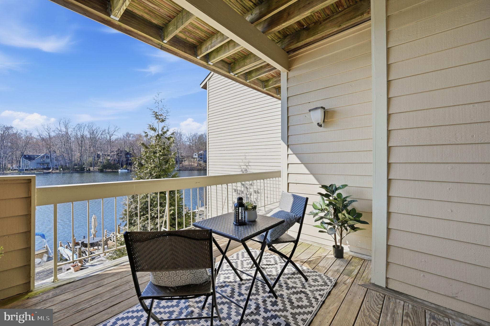 HARBOR POINT - Residential