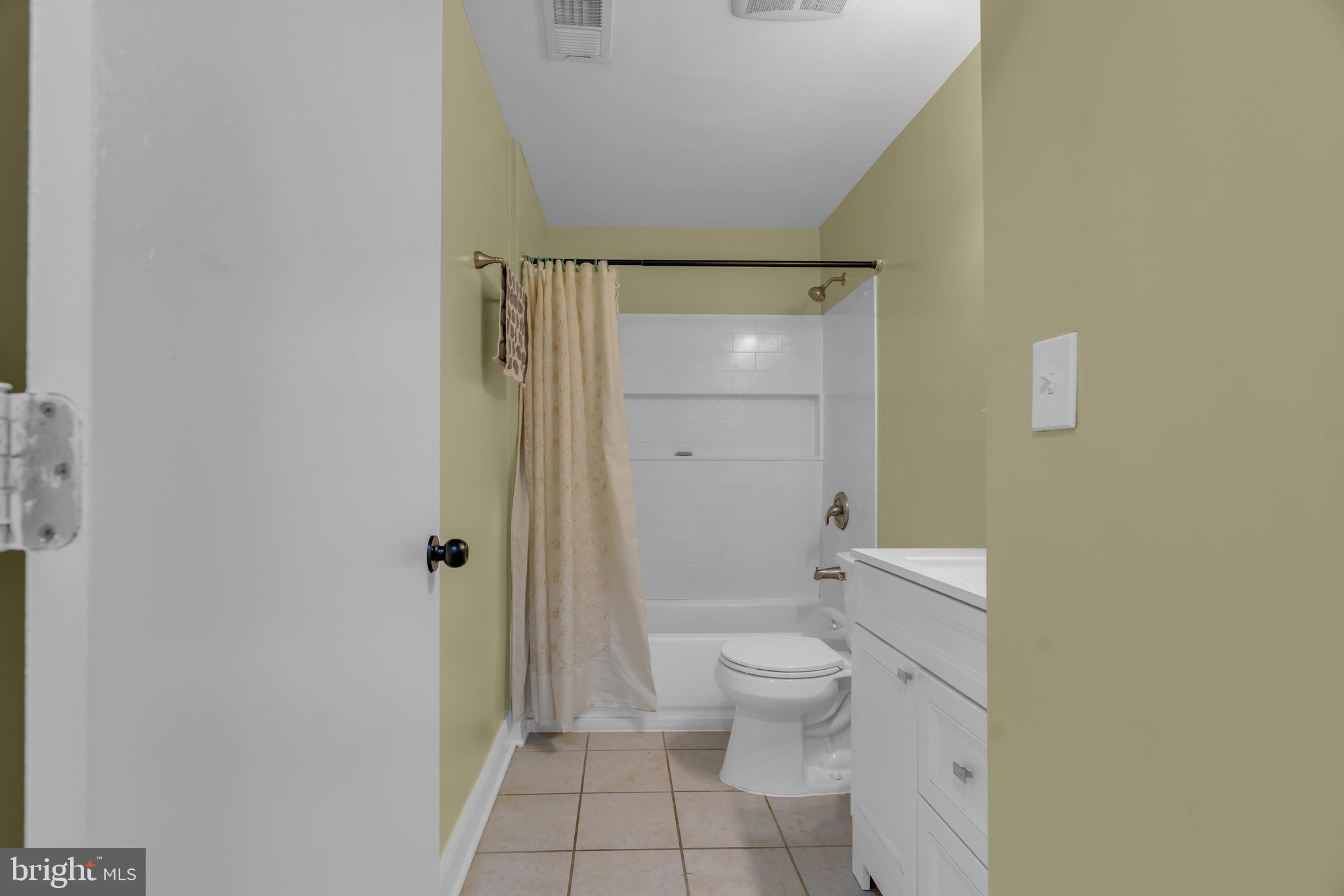 VEIRS MILL VILLAGE - Residential
