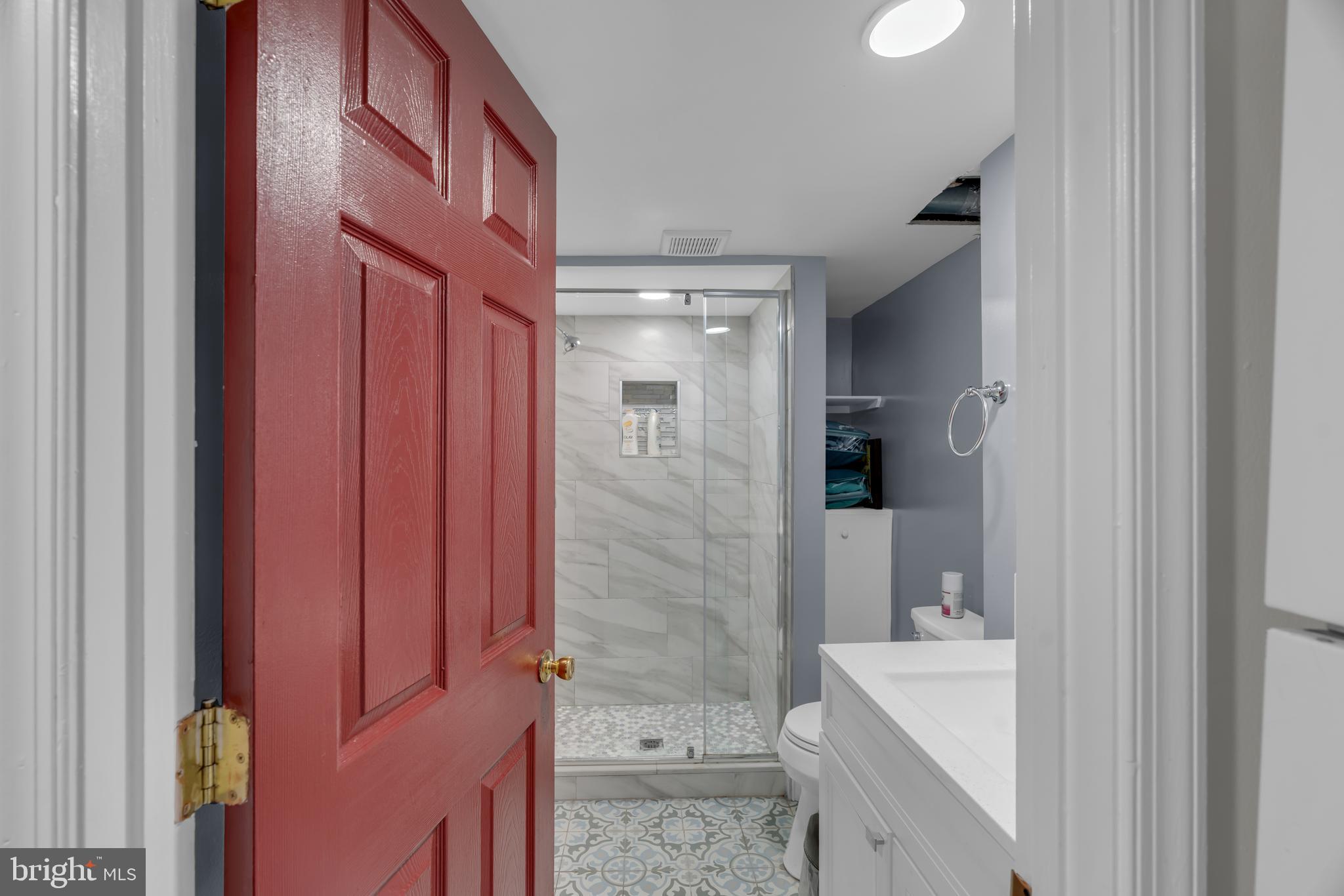 VEIRS MILL VILLAGE - Residential