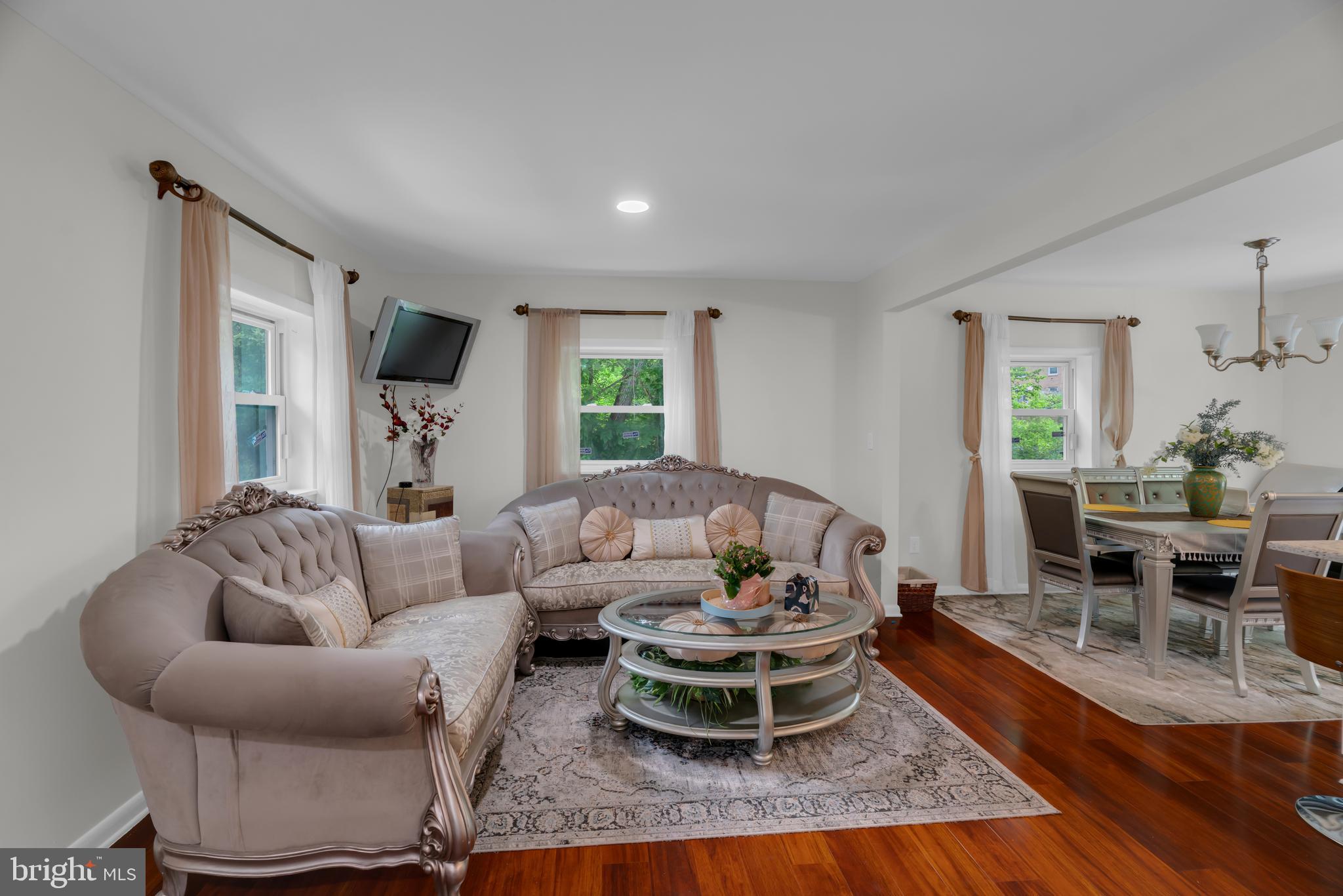 VEIRS MILL VILLAGE - Residential
