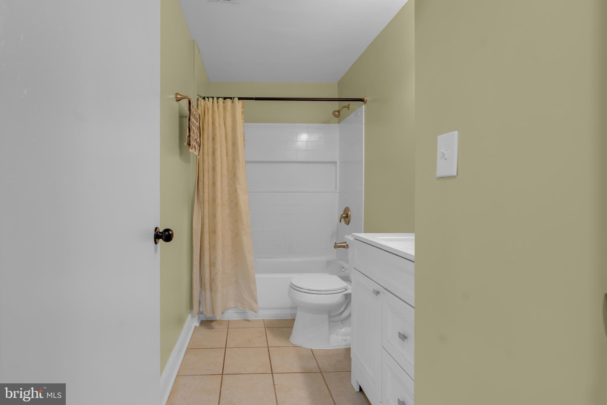 VEIRS MILL VILLAGE - Residential