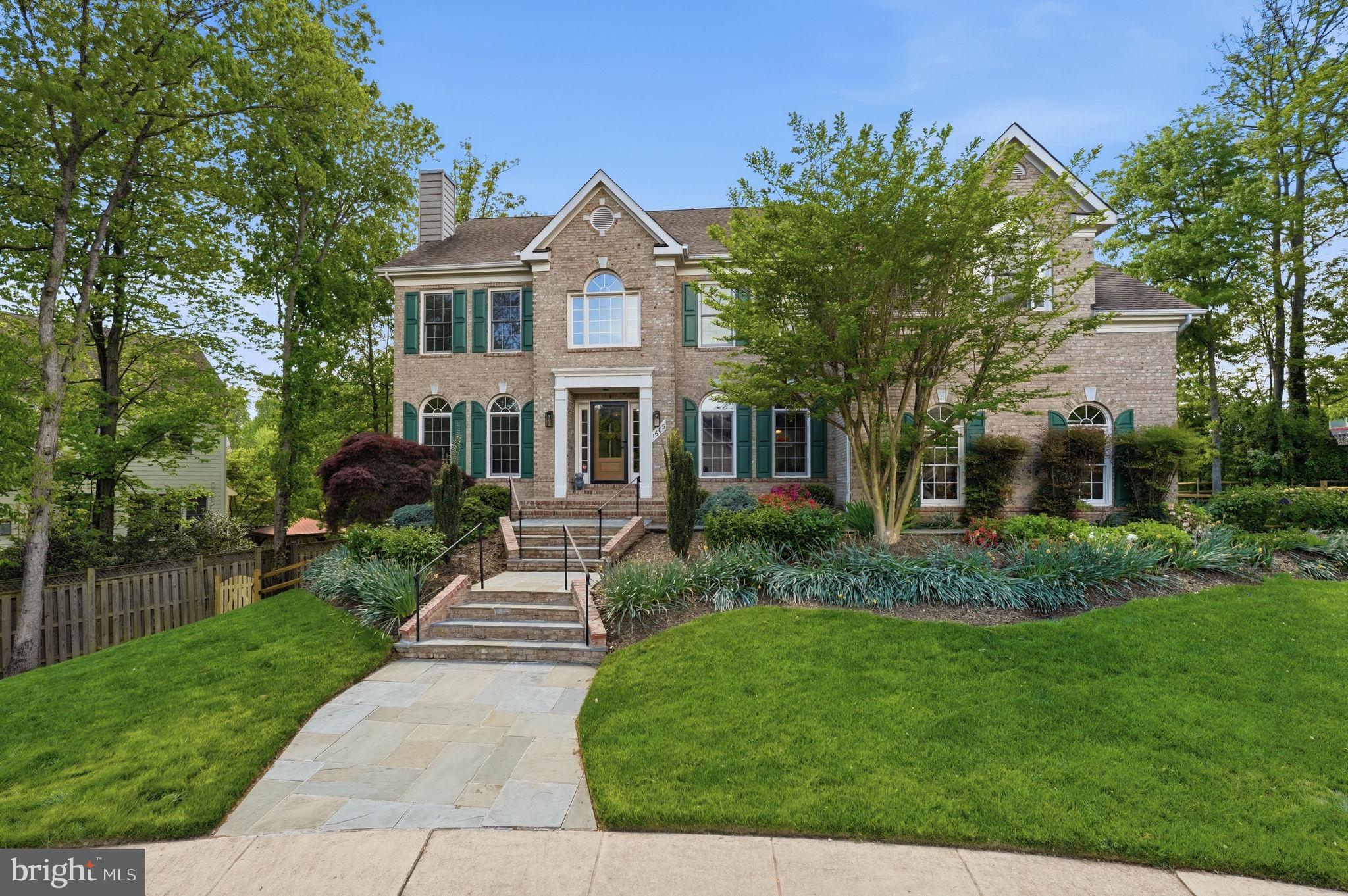 MANORS AT WOLF TRAP - Residential