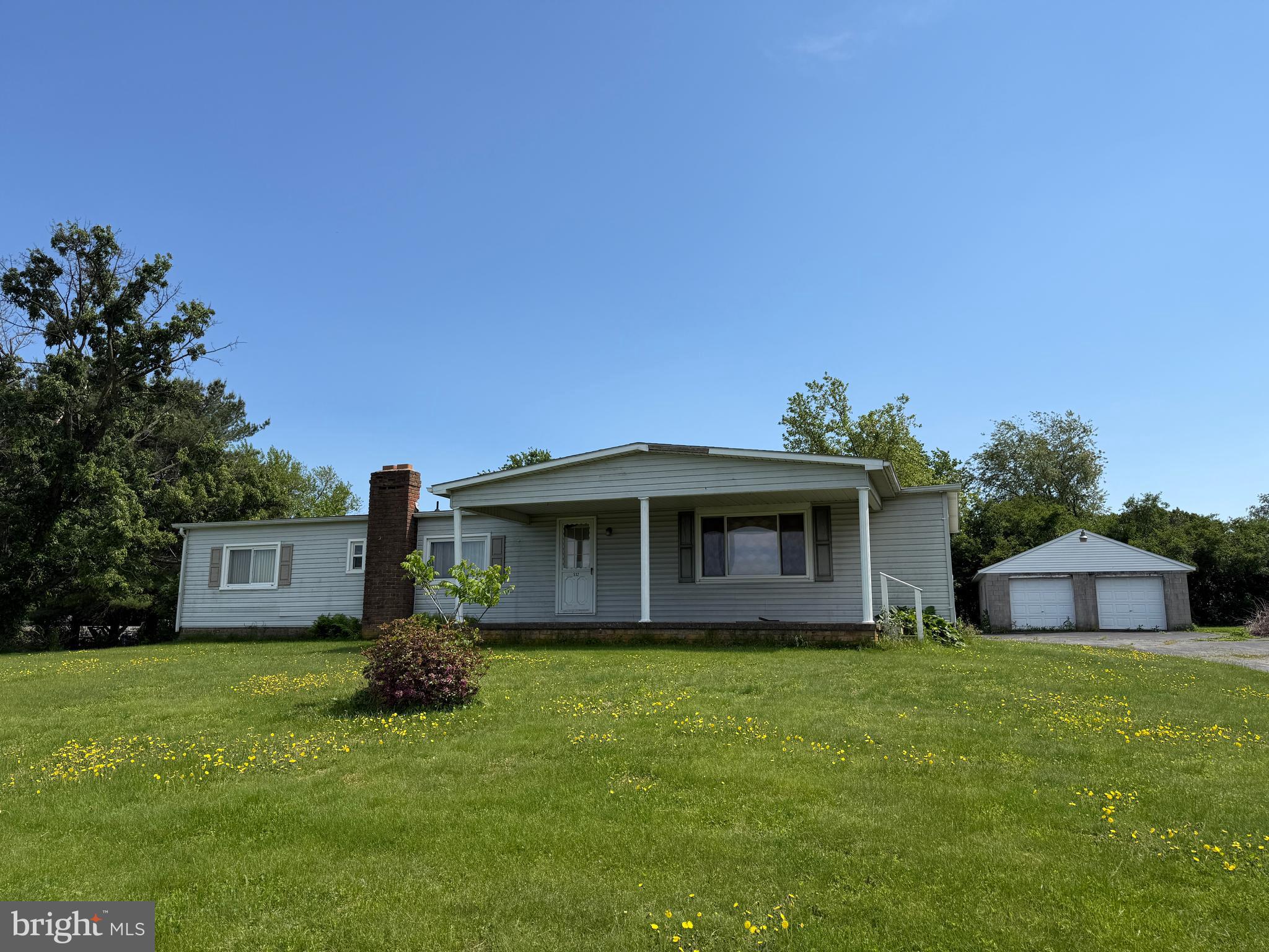 LOWER WINDSOR - Residential