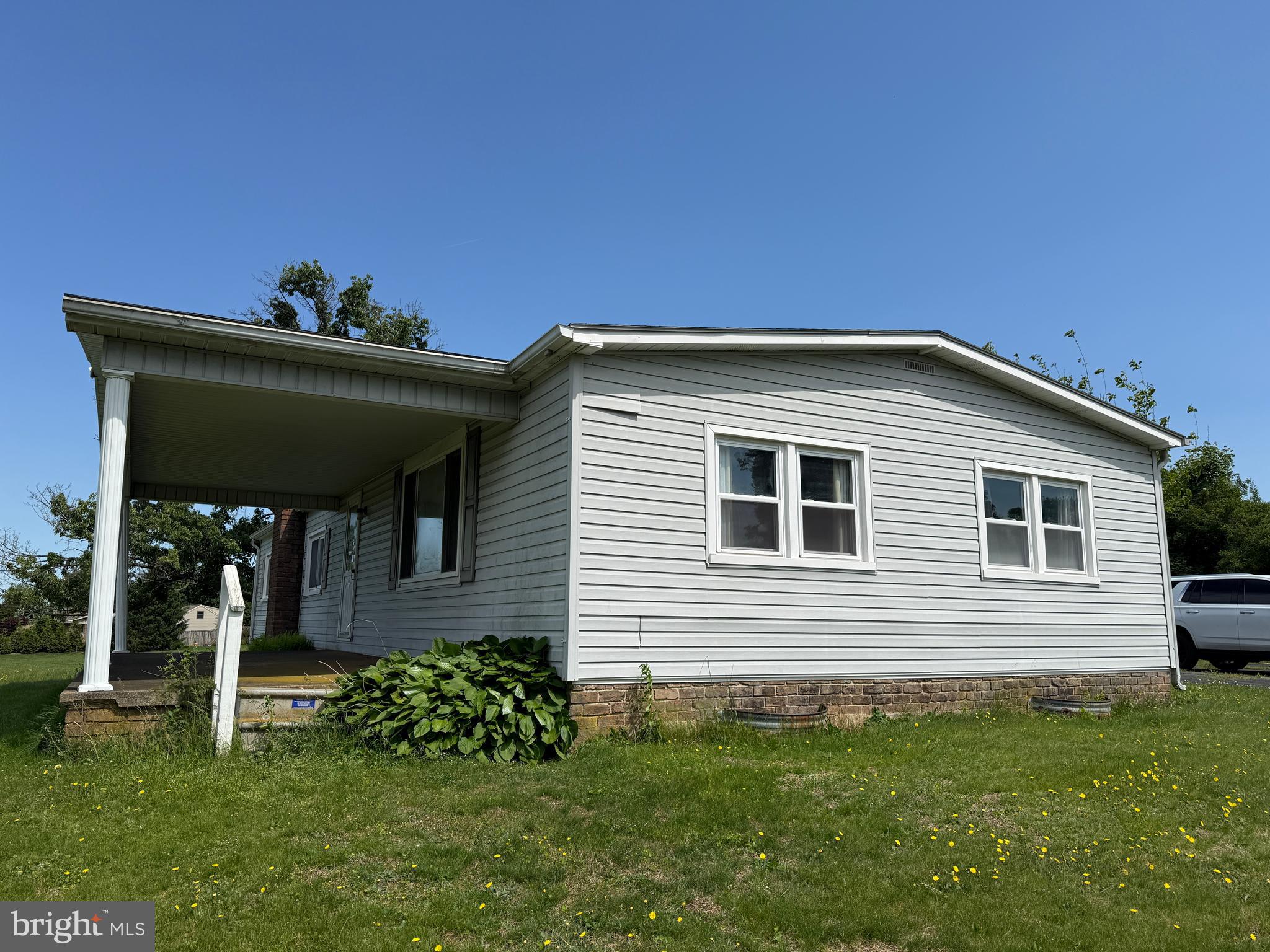LOWER WINDSOR - Residential