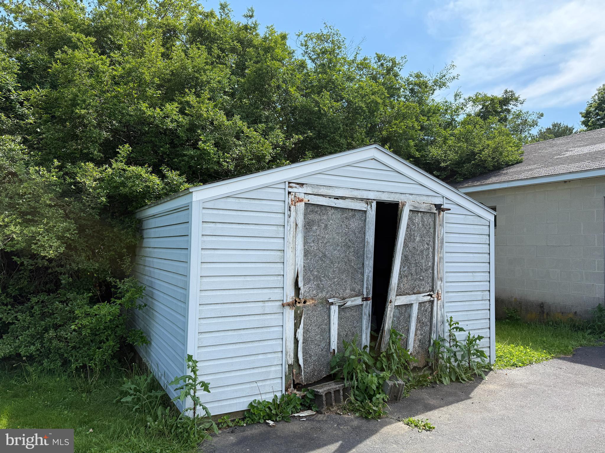 LOWER WINDSOR - Residential