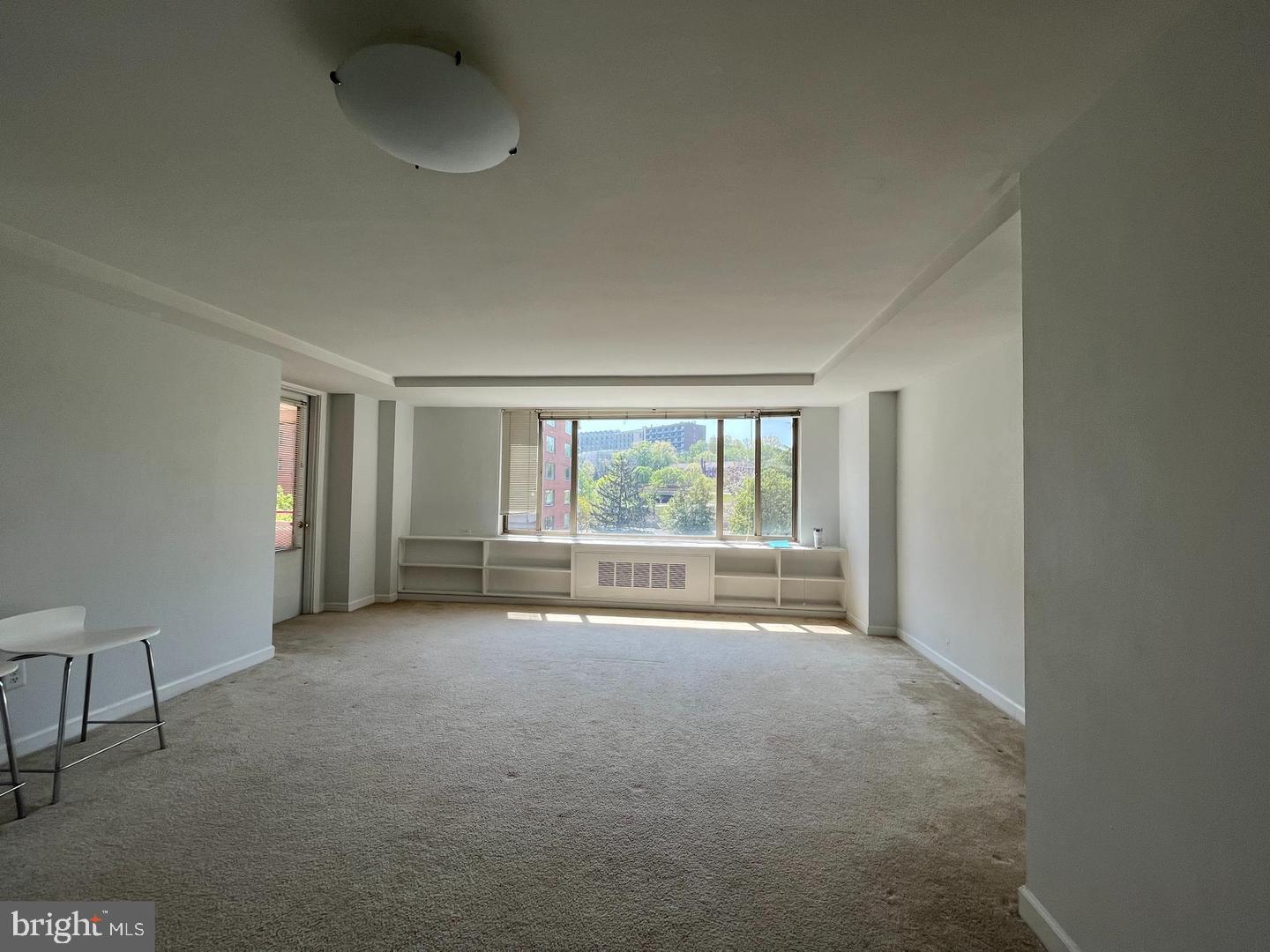 RIVER PLACE - Residential