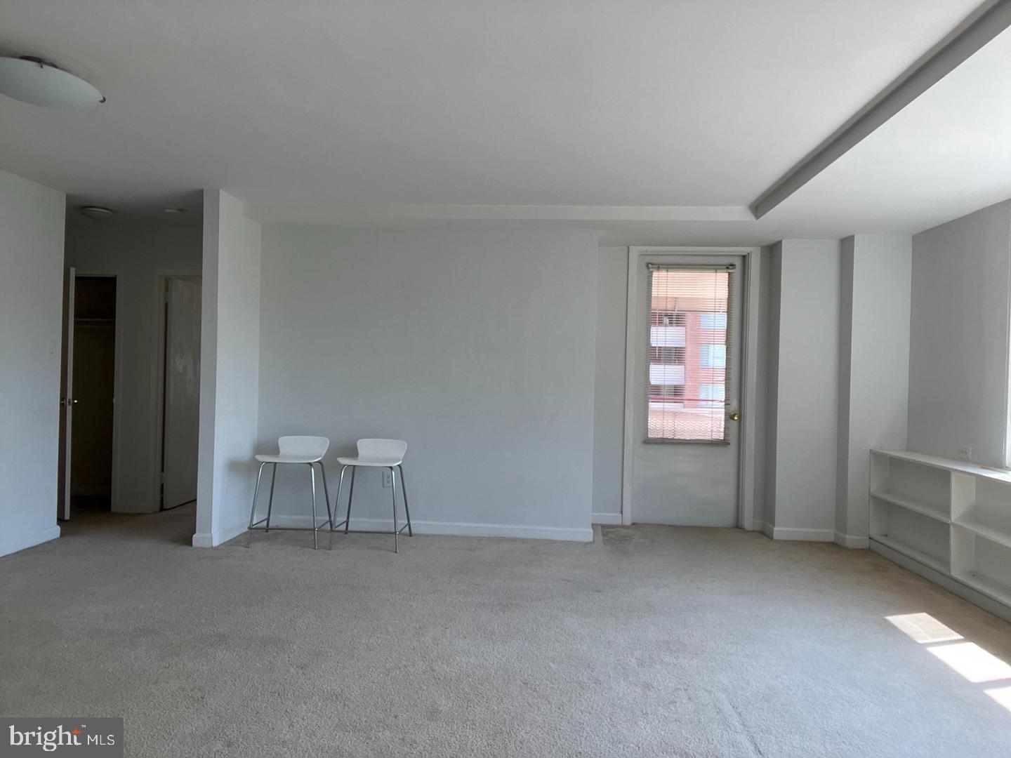 RIVER PLACE - Residential