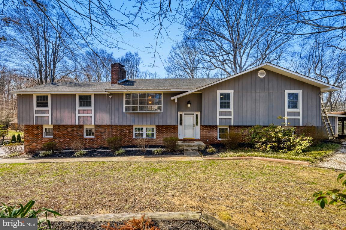 HALLMARK WOODS - Residential