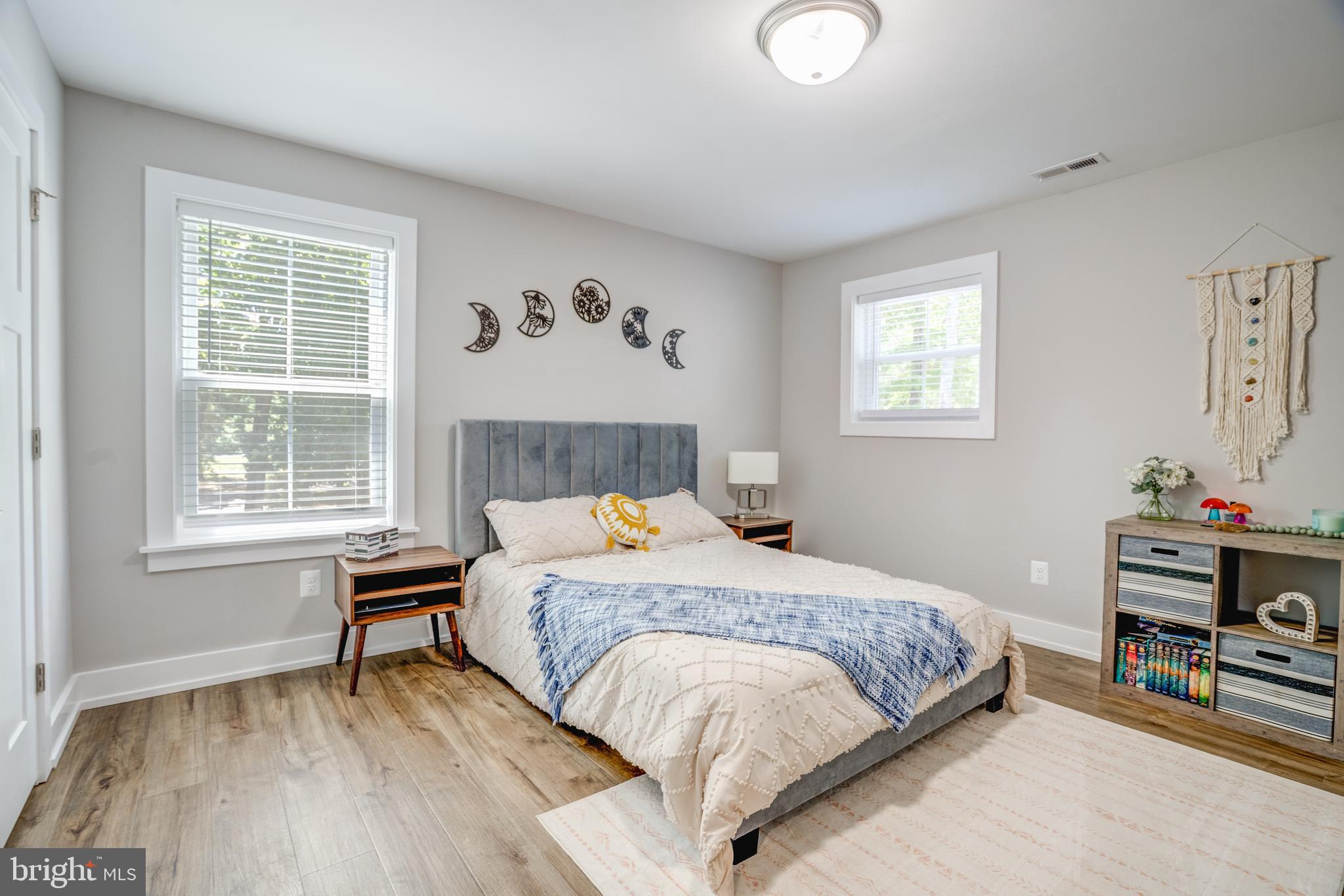 LAKE SHORE - Residential