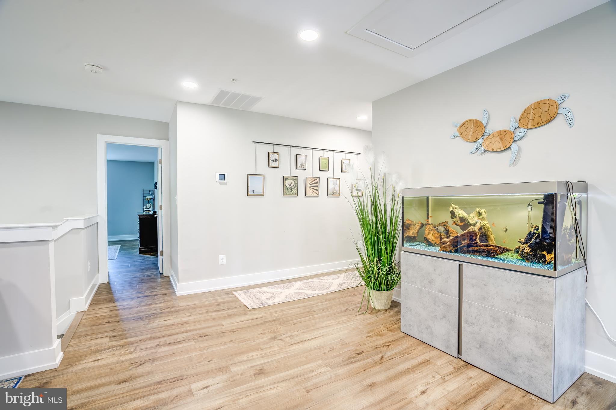LAKE SHORE - Residential