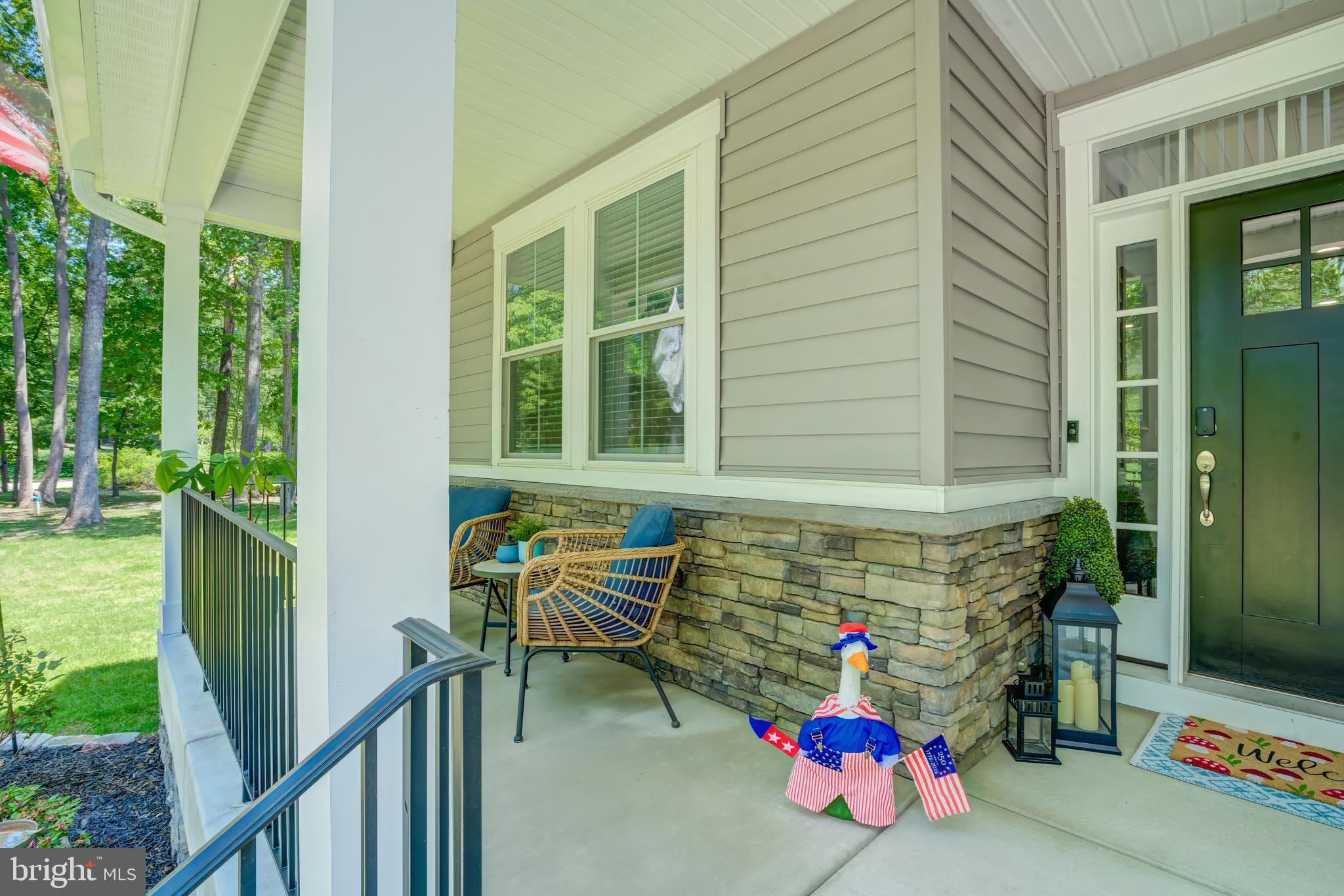 LAKE SHORE - Residential