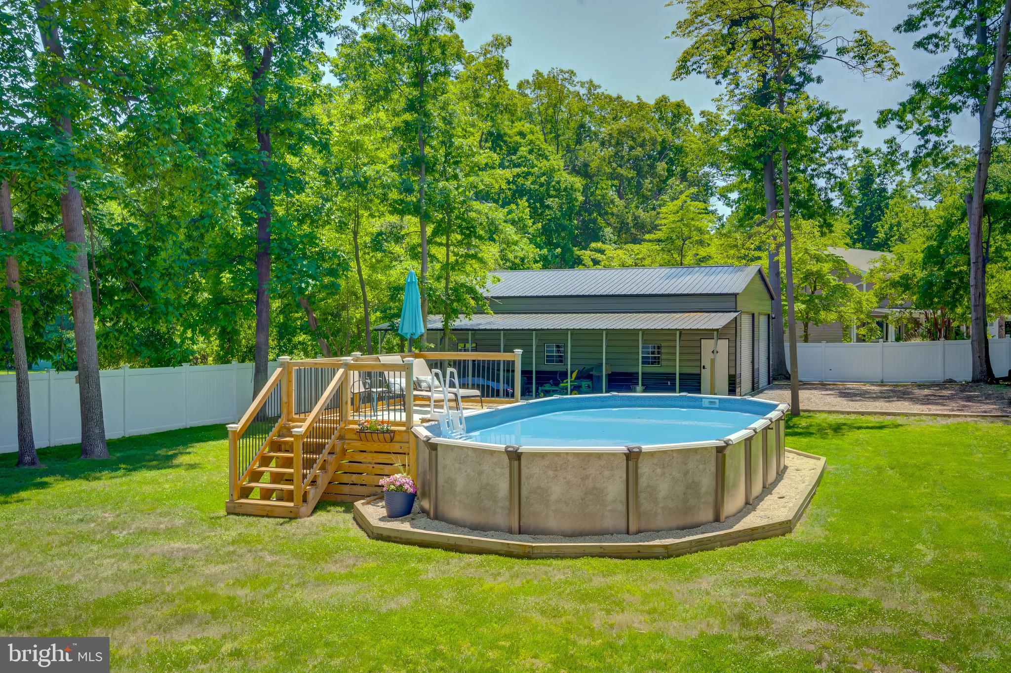LAKE SHORE - Residential