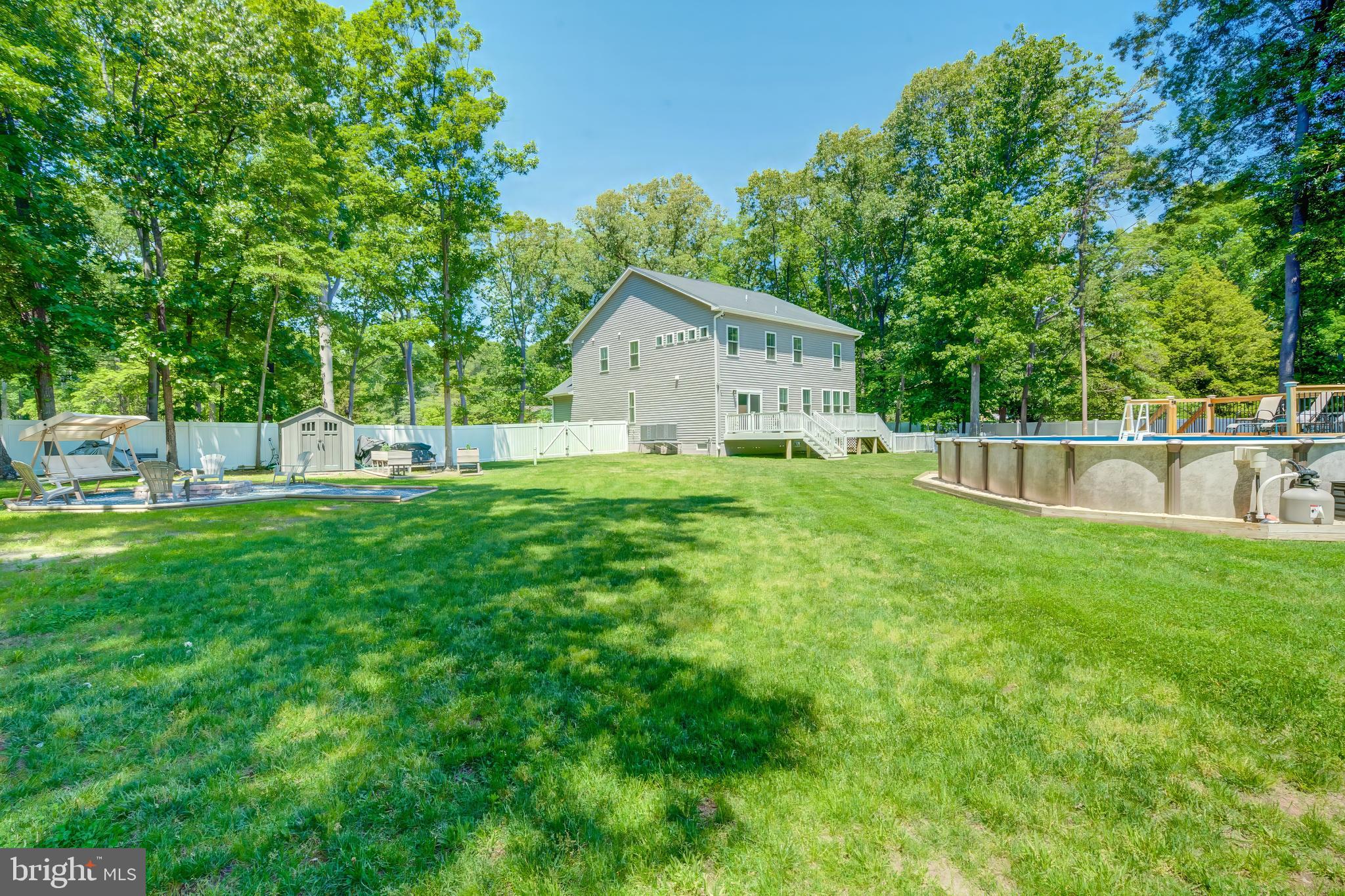 LAKE SHORE - Residential