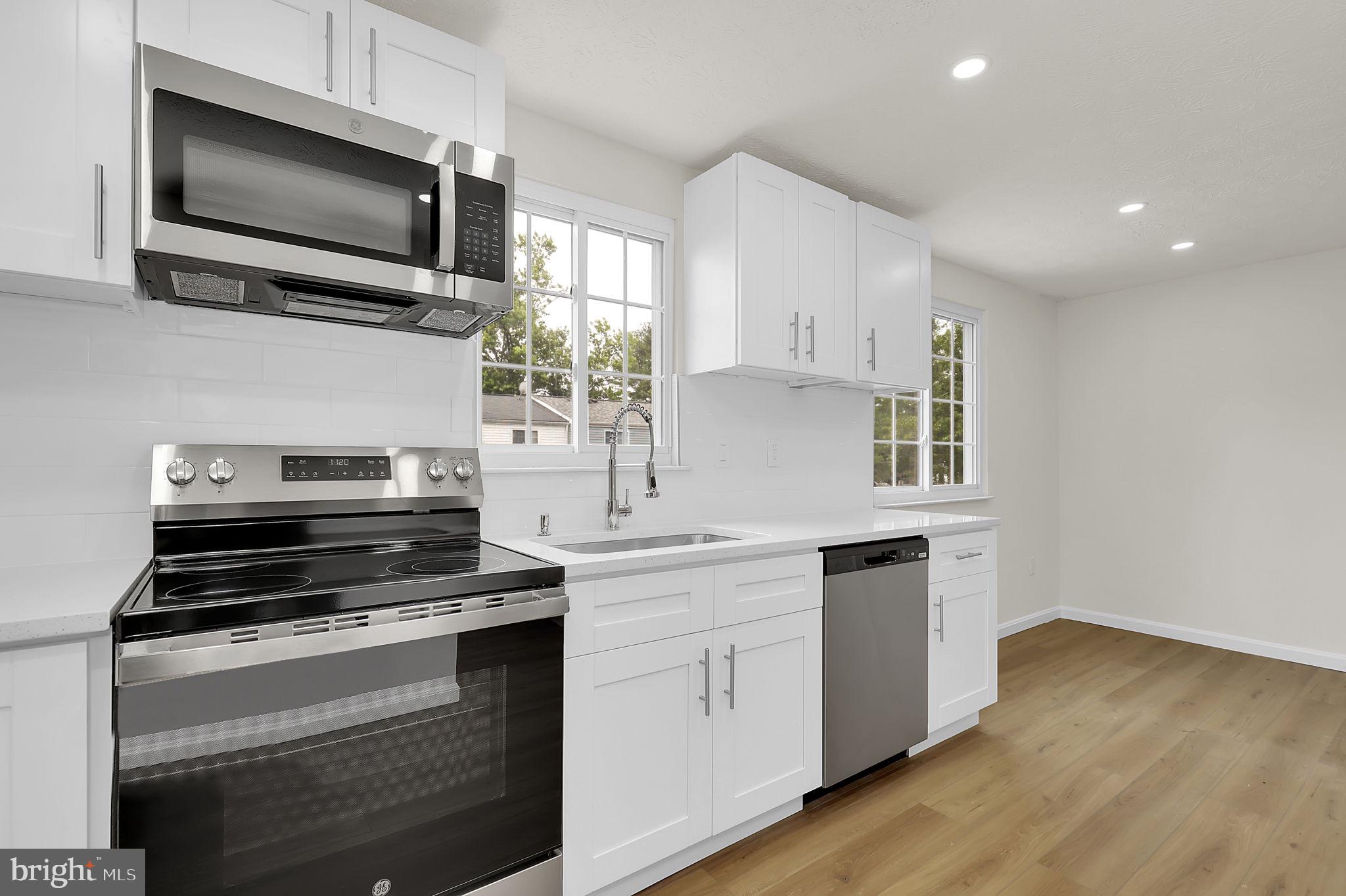 OAK SPRINGS - Residential