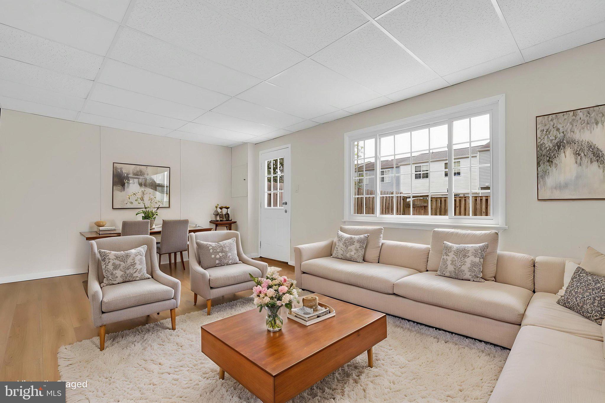 OAK SPRINGS - Residential