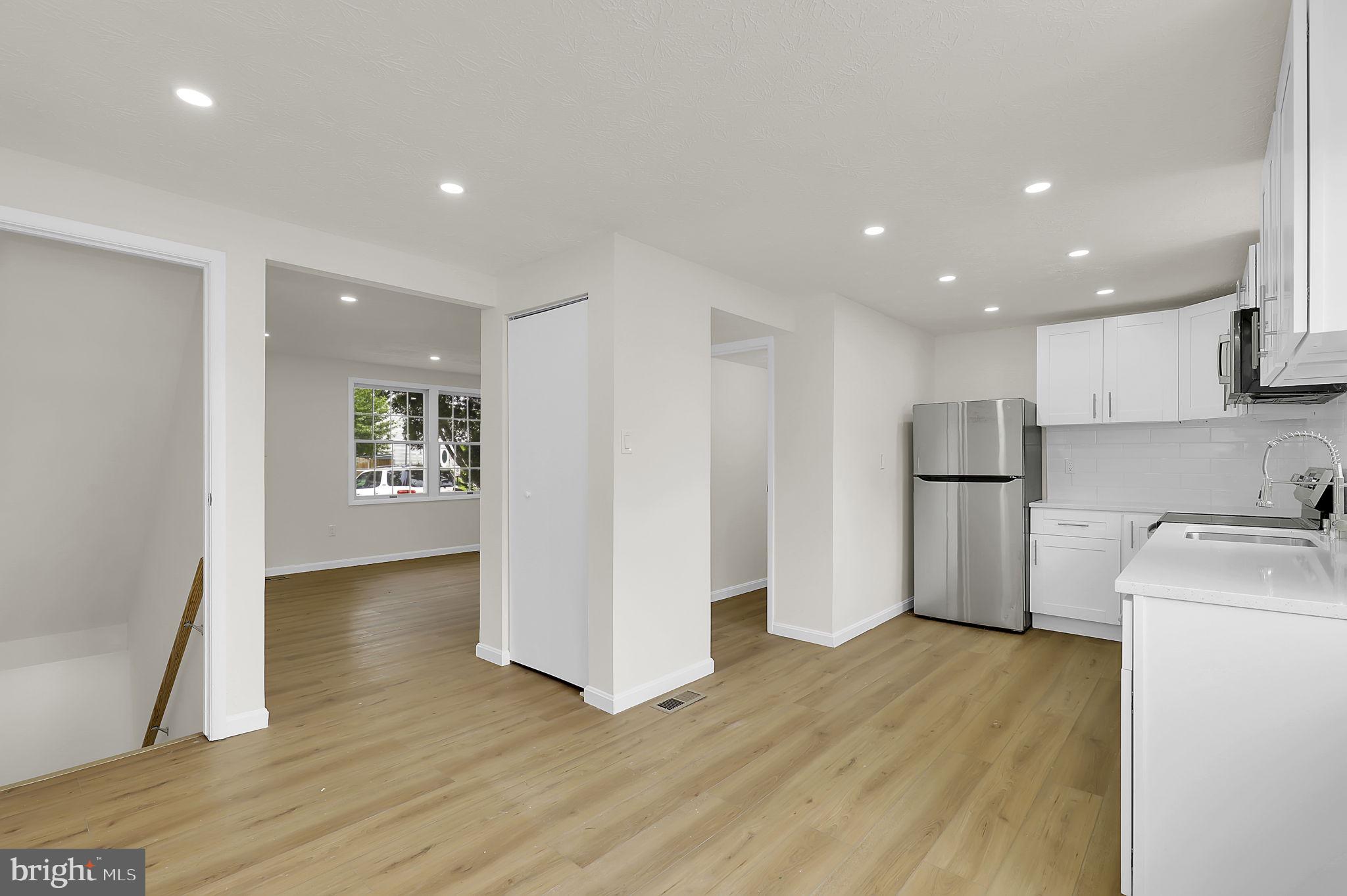 OAK SPRINGS - Residential