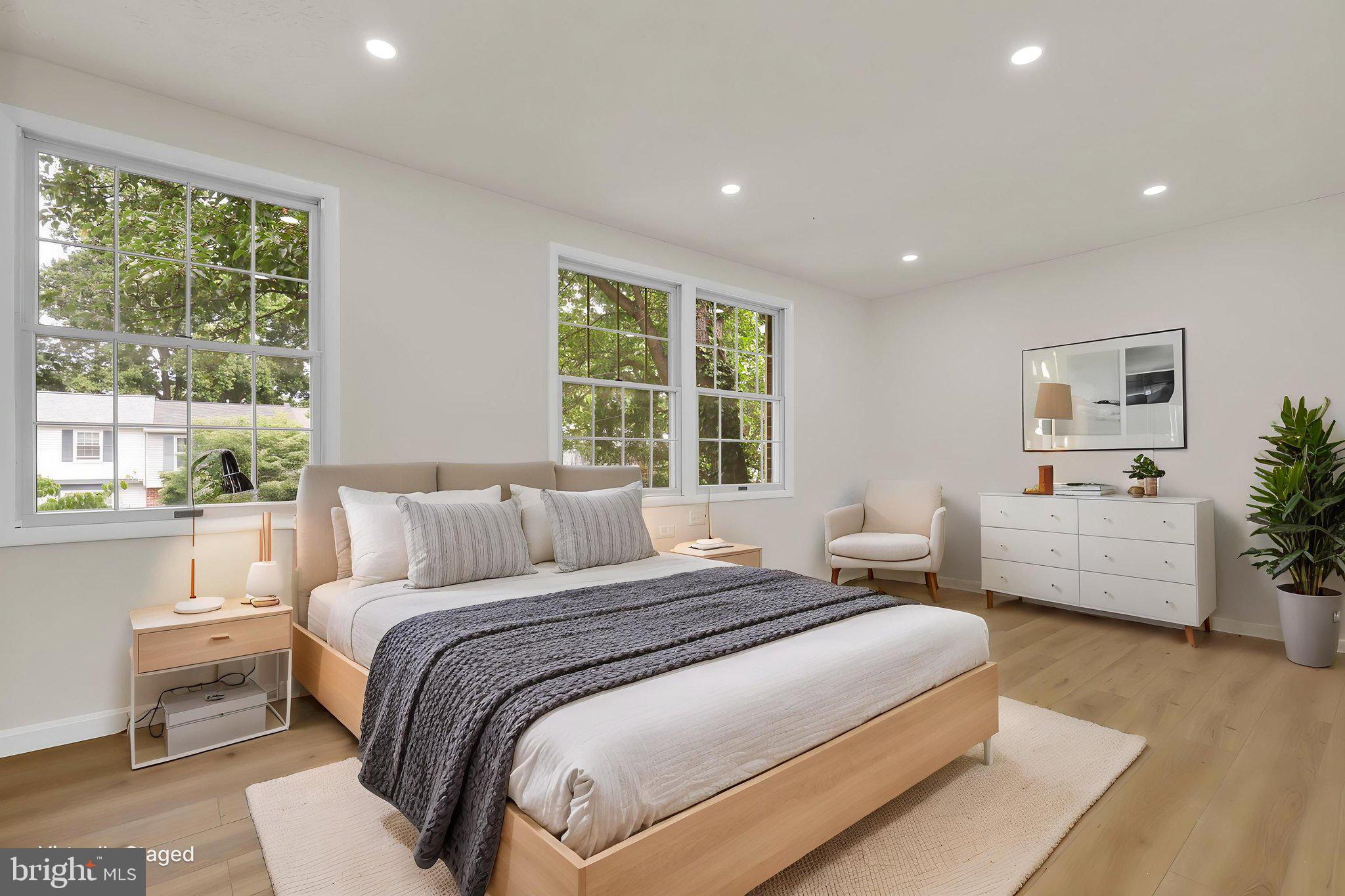 OAK SPRINGS - Residential
