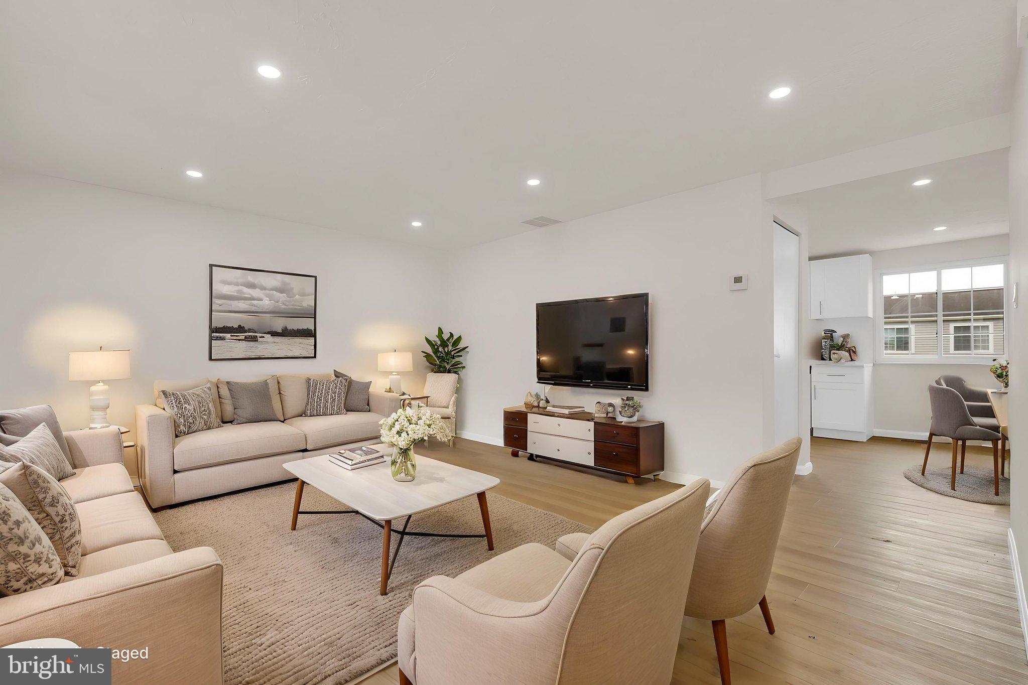 OAK SPRINGS - Residential