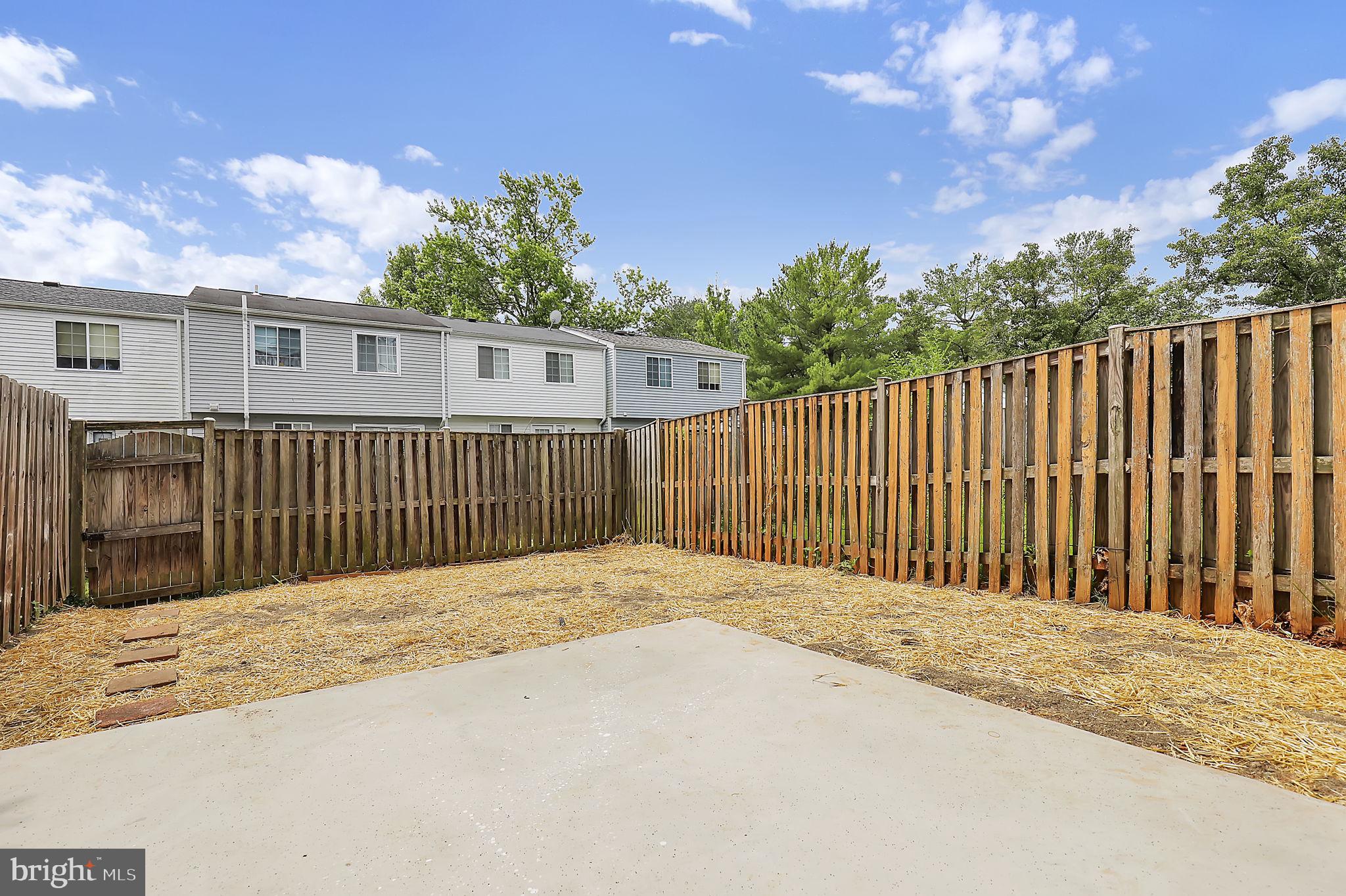 OAK SPRINGS - Residential