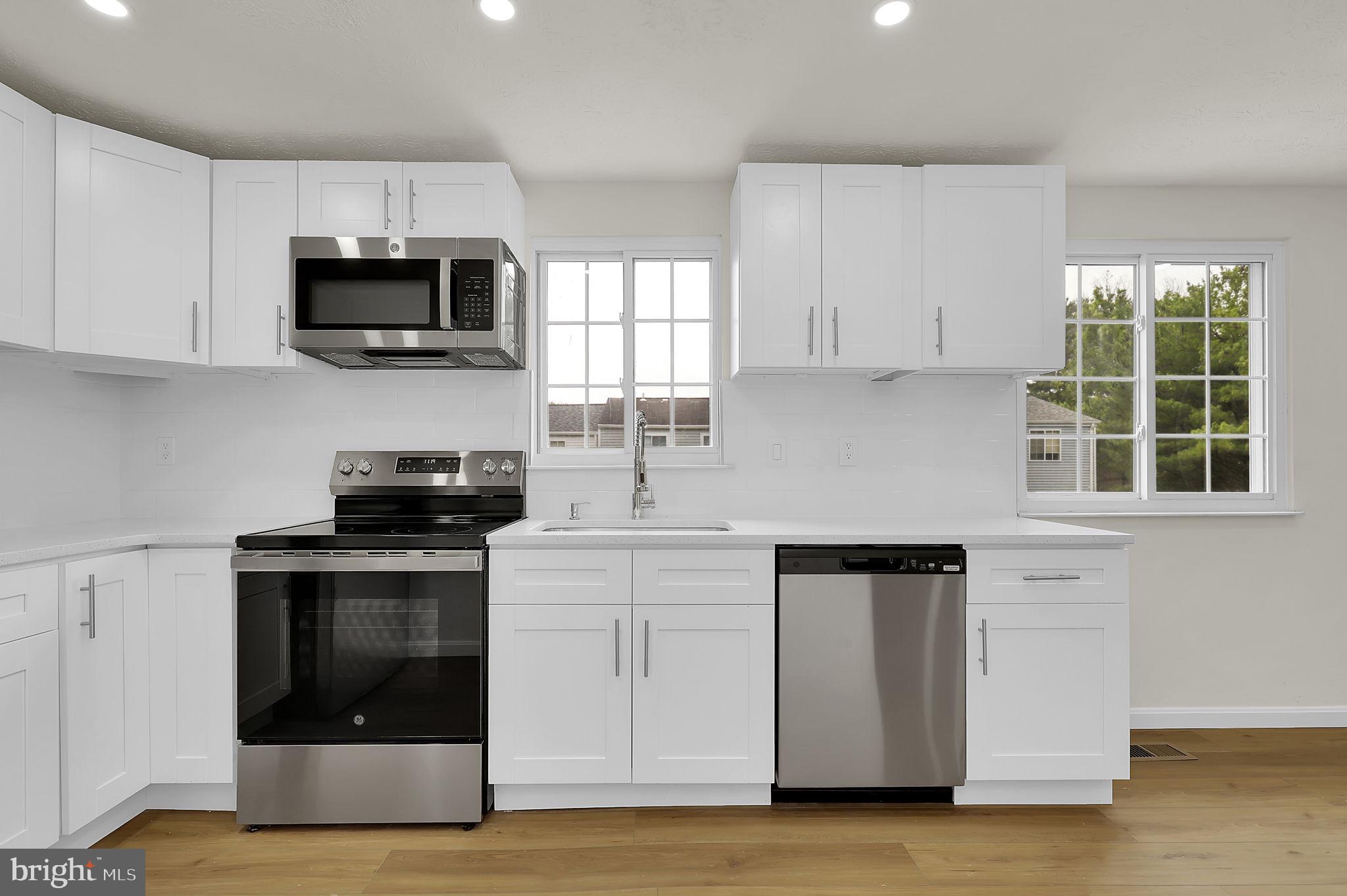 OAK SPRINGS - Residential