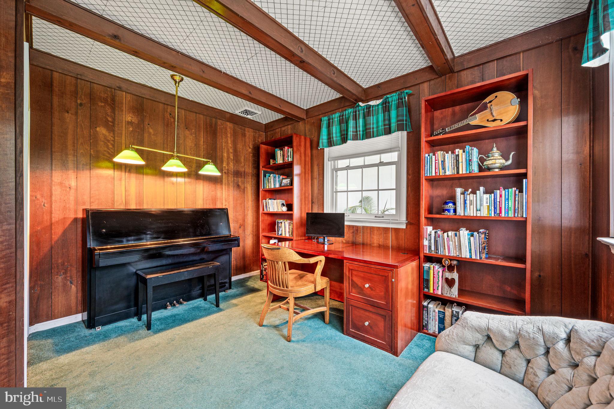 INDIAN HILL - Residential