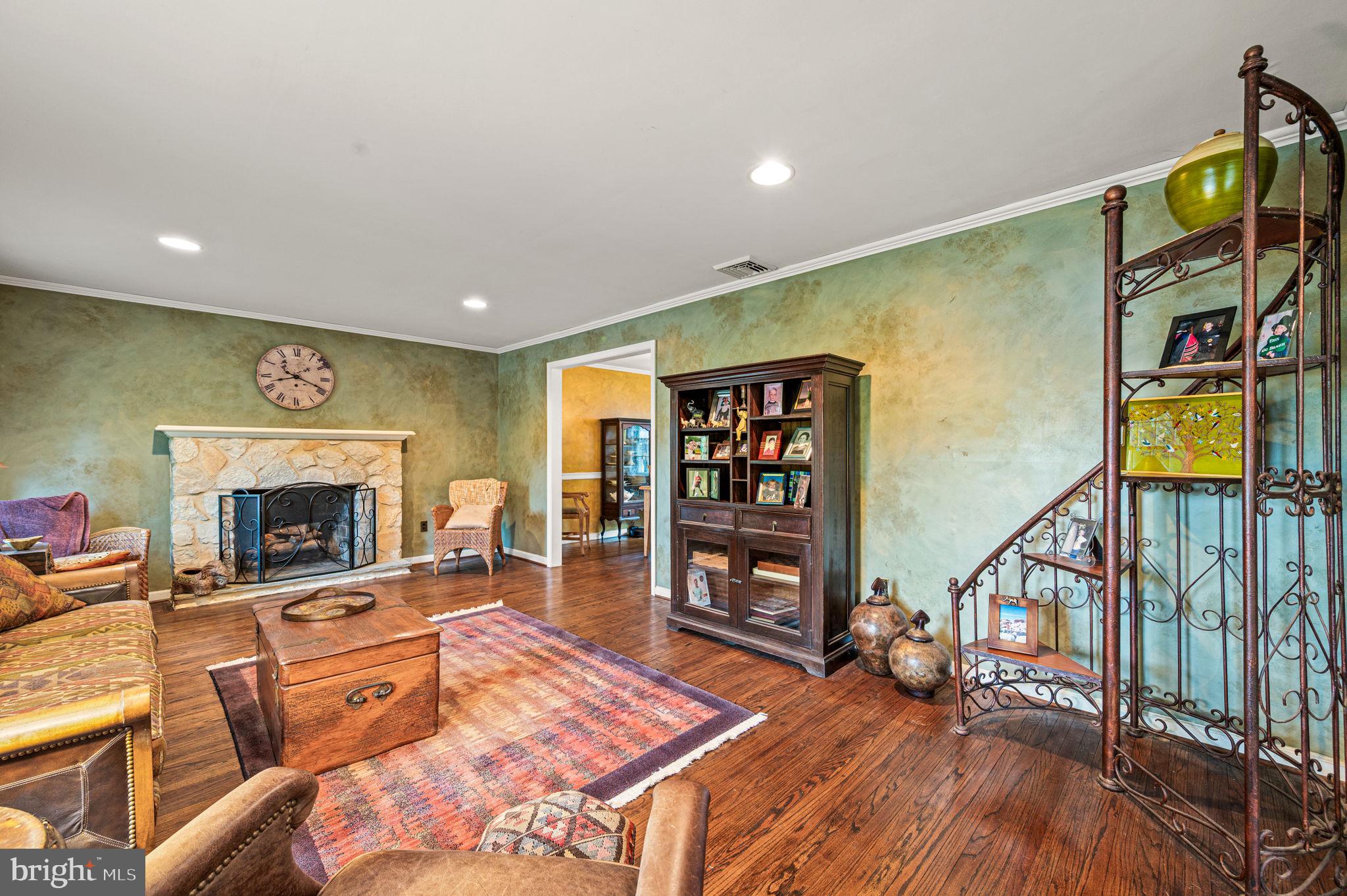 INDIAN HILL - Residential