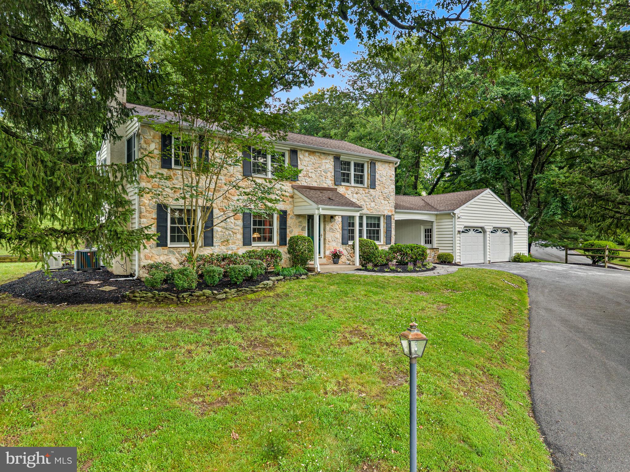 INDIAN HILL - Residential