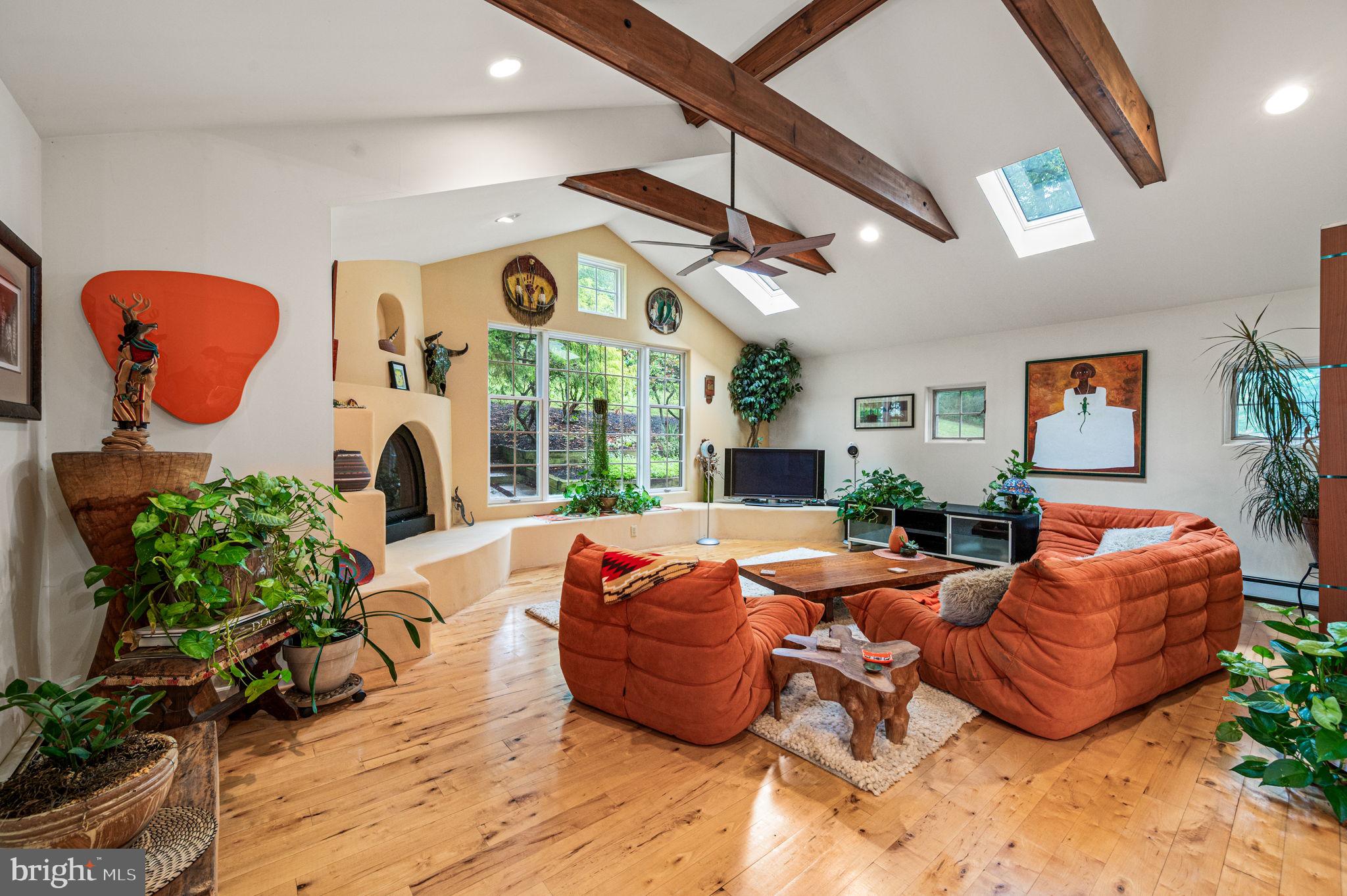 INDIAN HILL - Residential