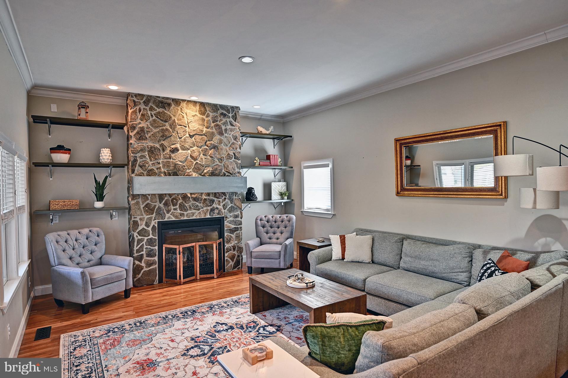 HICKORY WOODS - Residential