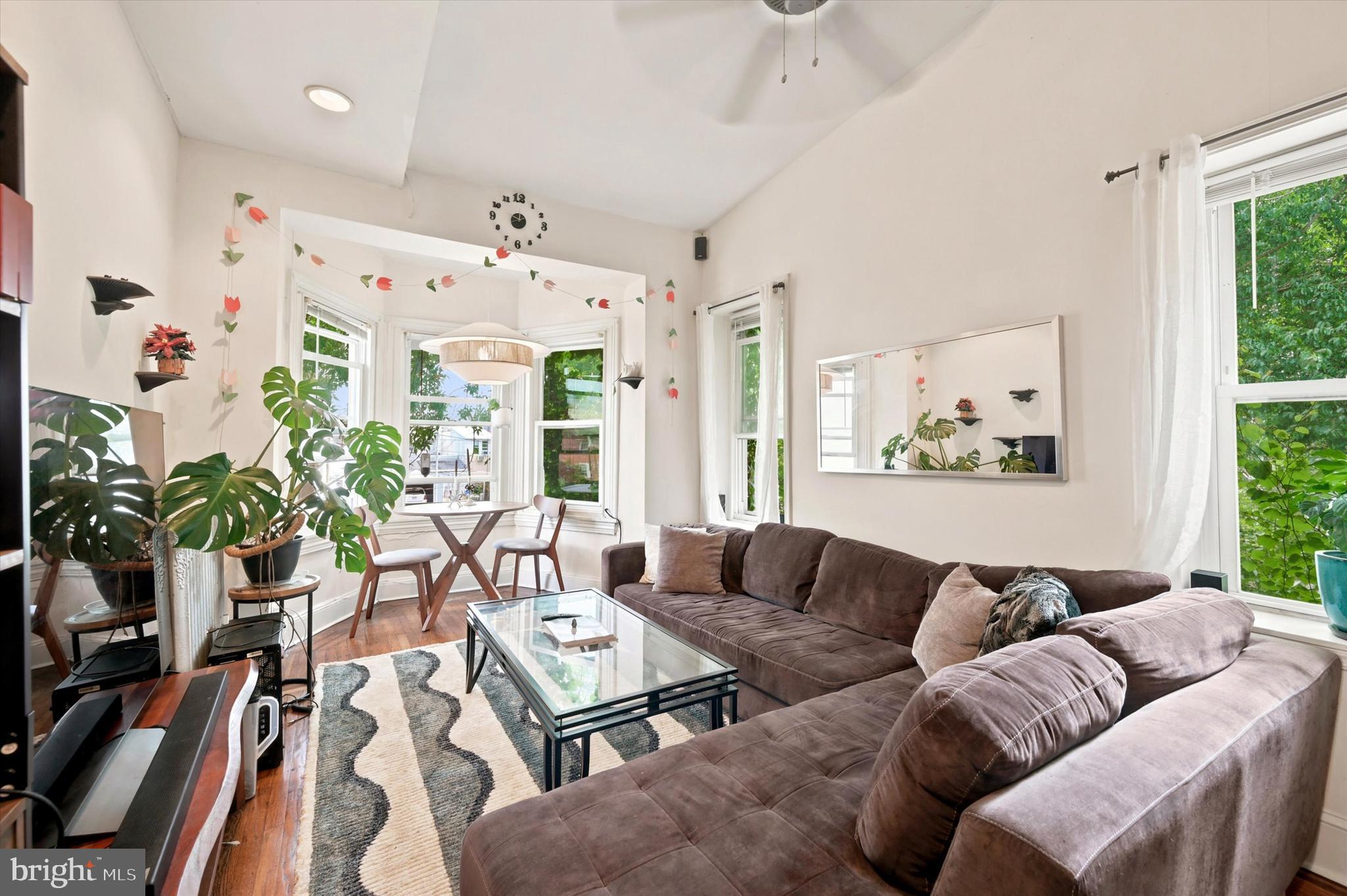 ROXBOROUGH - Residential Income
