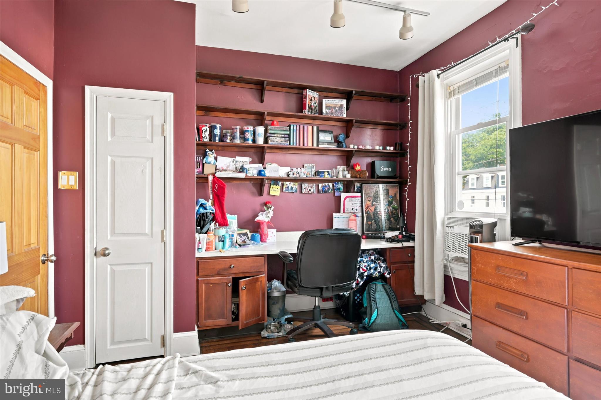 ROXBOROUGH - Residential Income