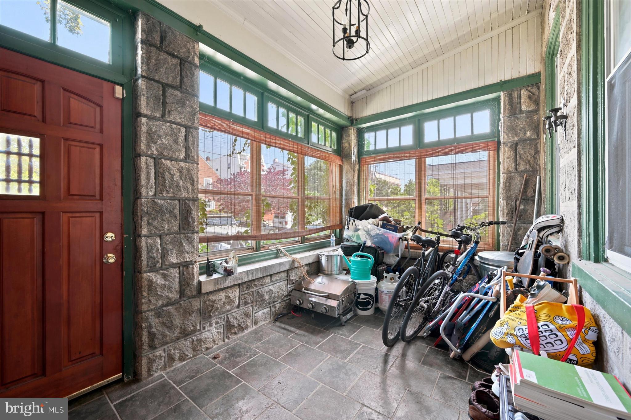 ROXBOROUGH - Residential Income