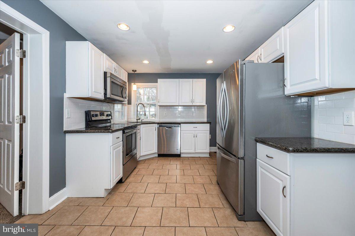GREENBERRY HILLS - Residential