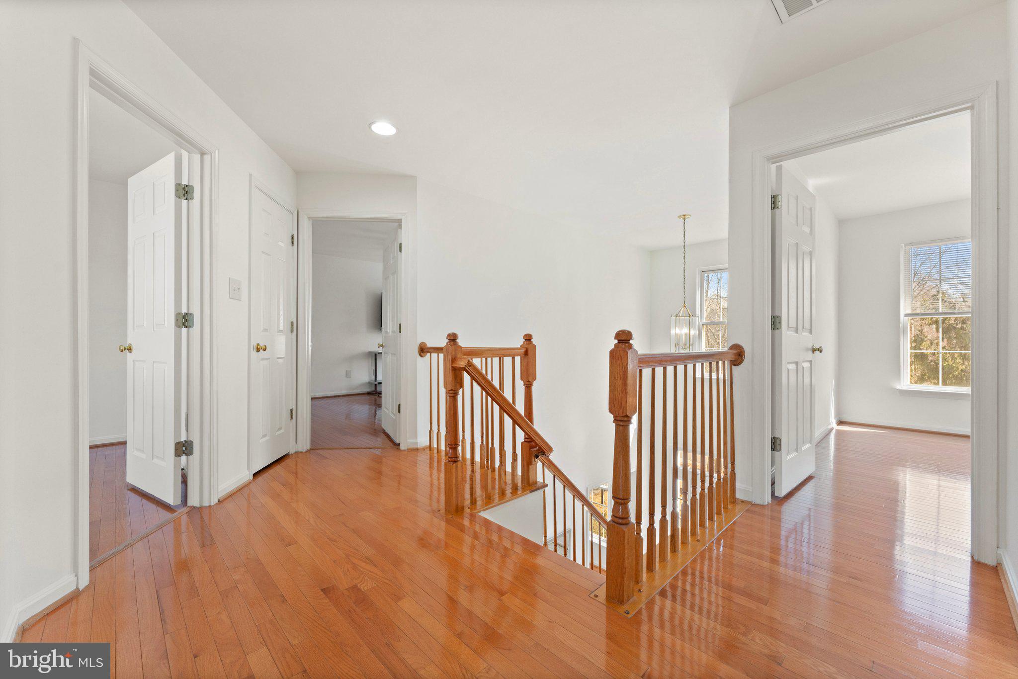 COMPTON VILLAGE - Residential
