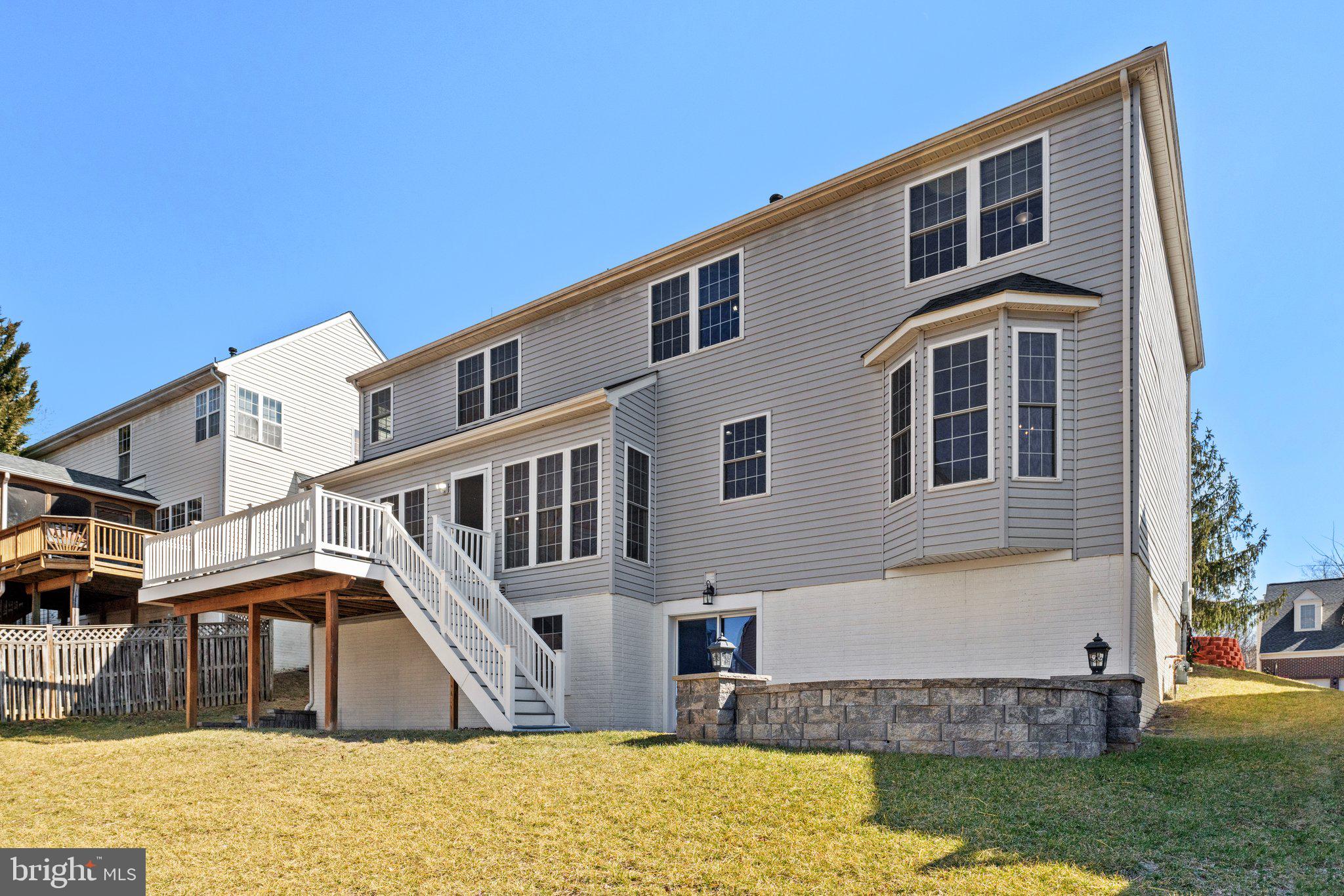 COMPTON VILLAGE - Residential