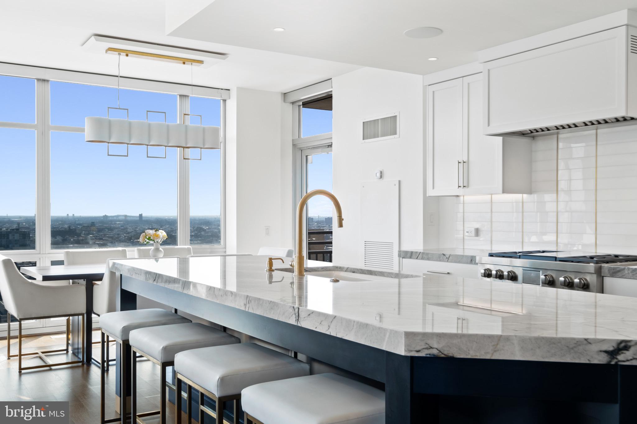CENTER CITY - Residential