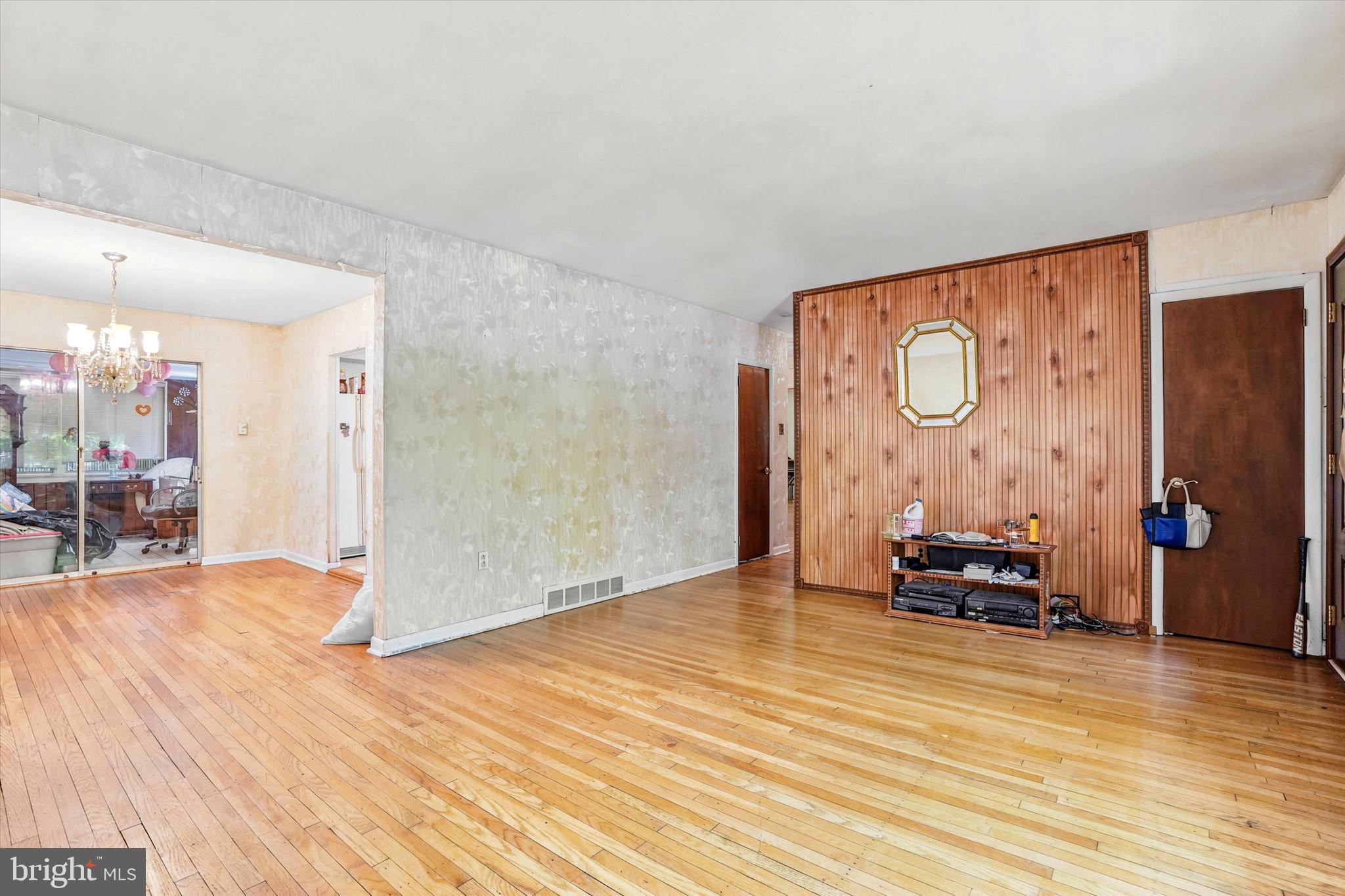 GLENSIDE - Residential