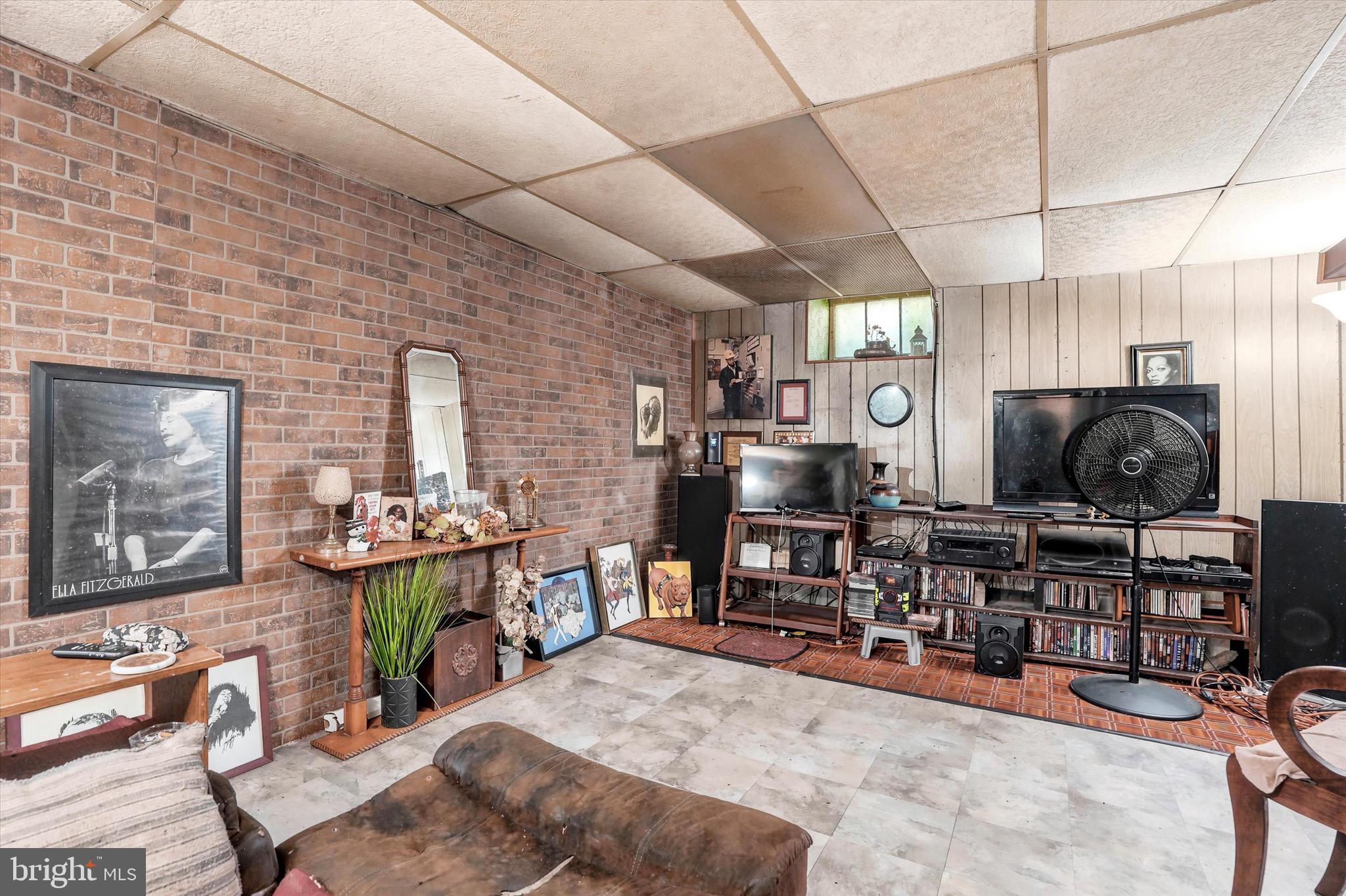 GLENSIDE - Residential