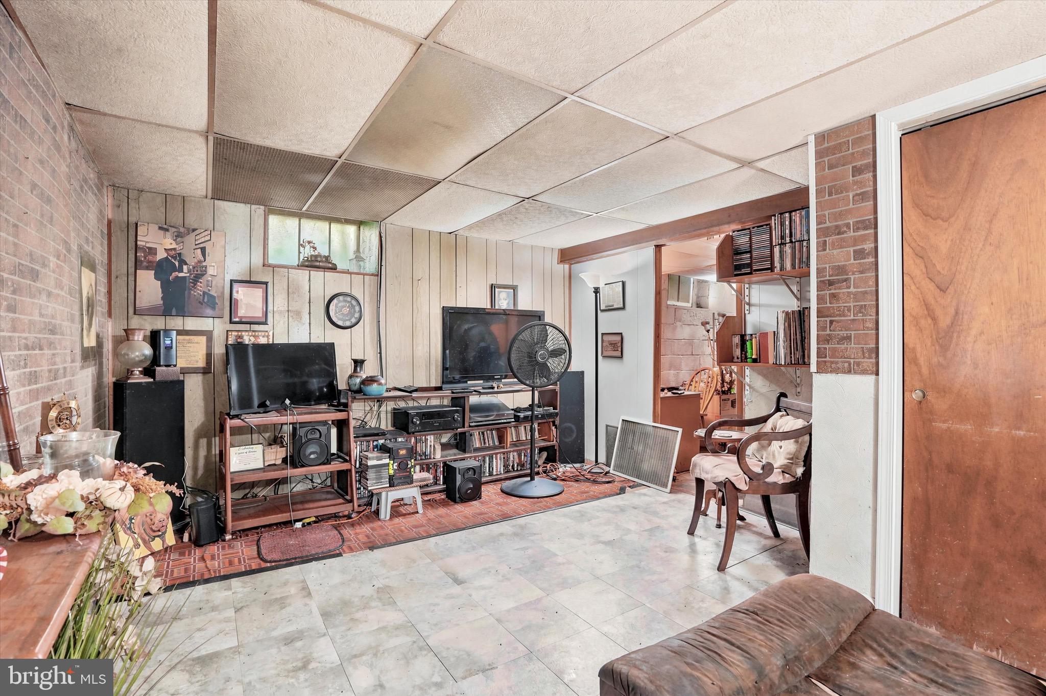 GLENSIDE - Residential