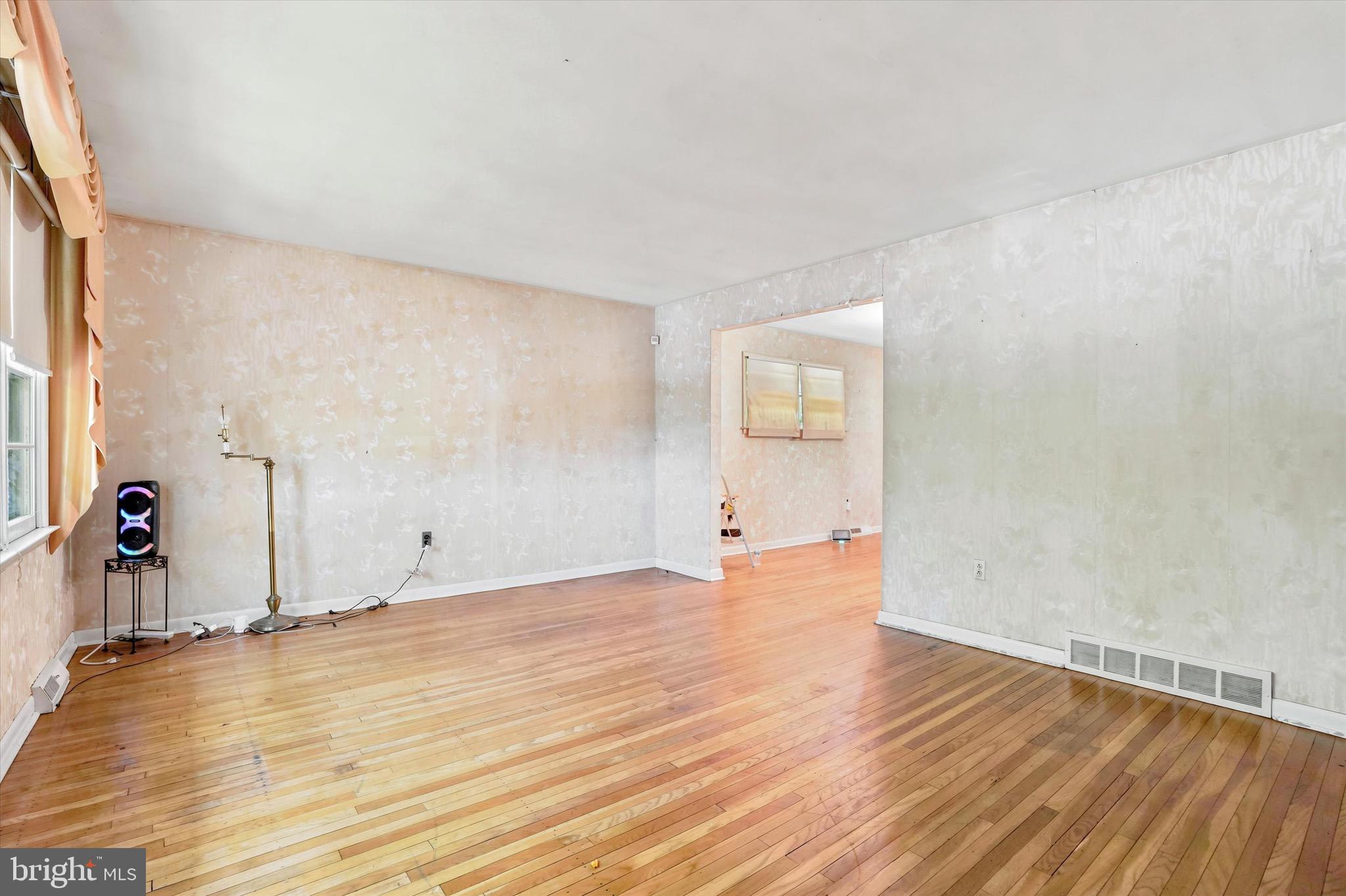 GLENSIDE - Residential
