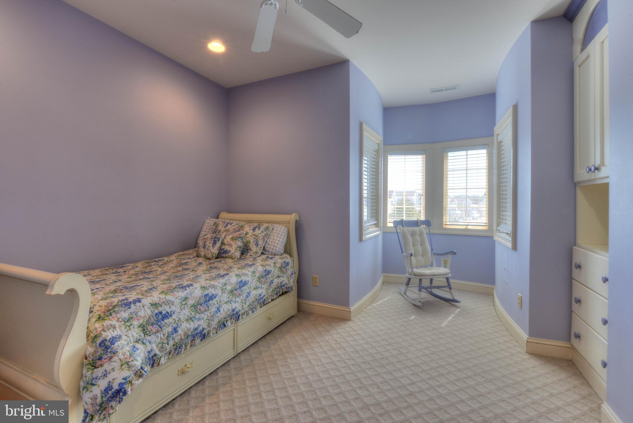 CAPE SHORES - Residential