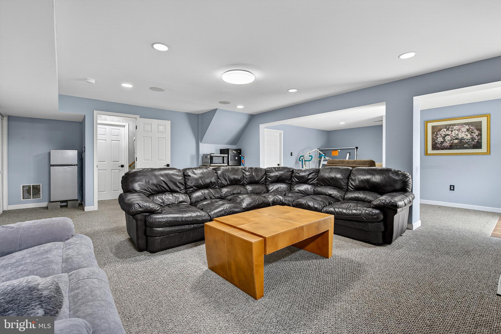 PERRY HALL - Residential